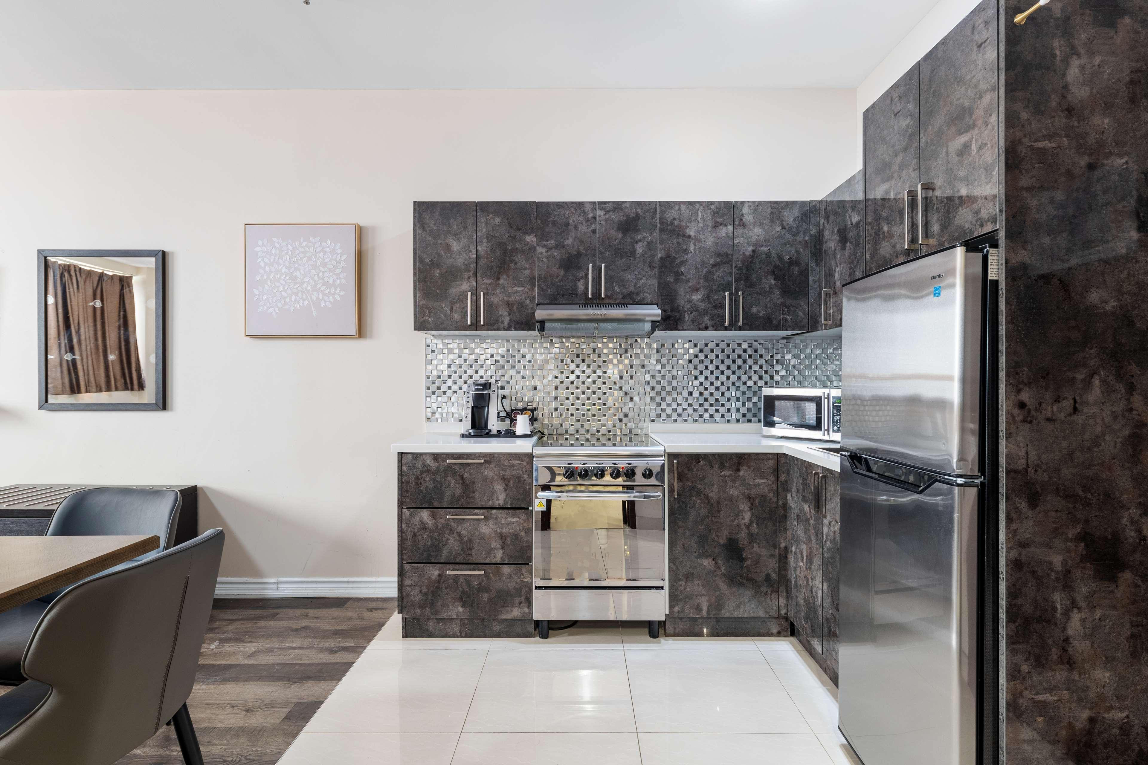 Suite Two Queen Beds