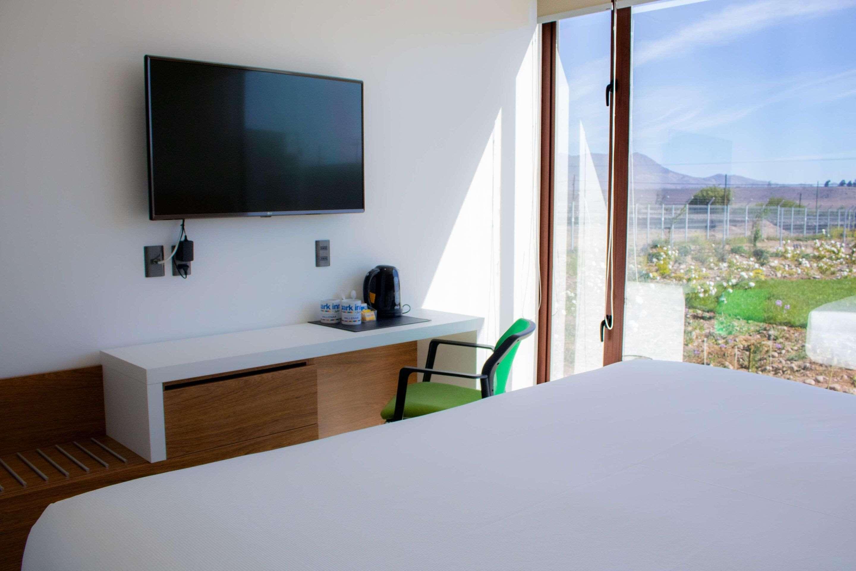 Double Accessible King Size Bed