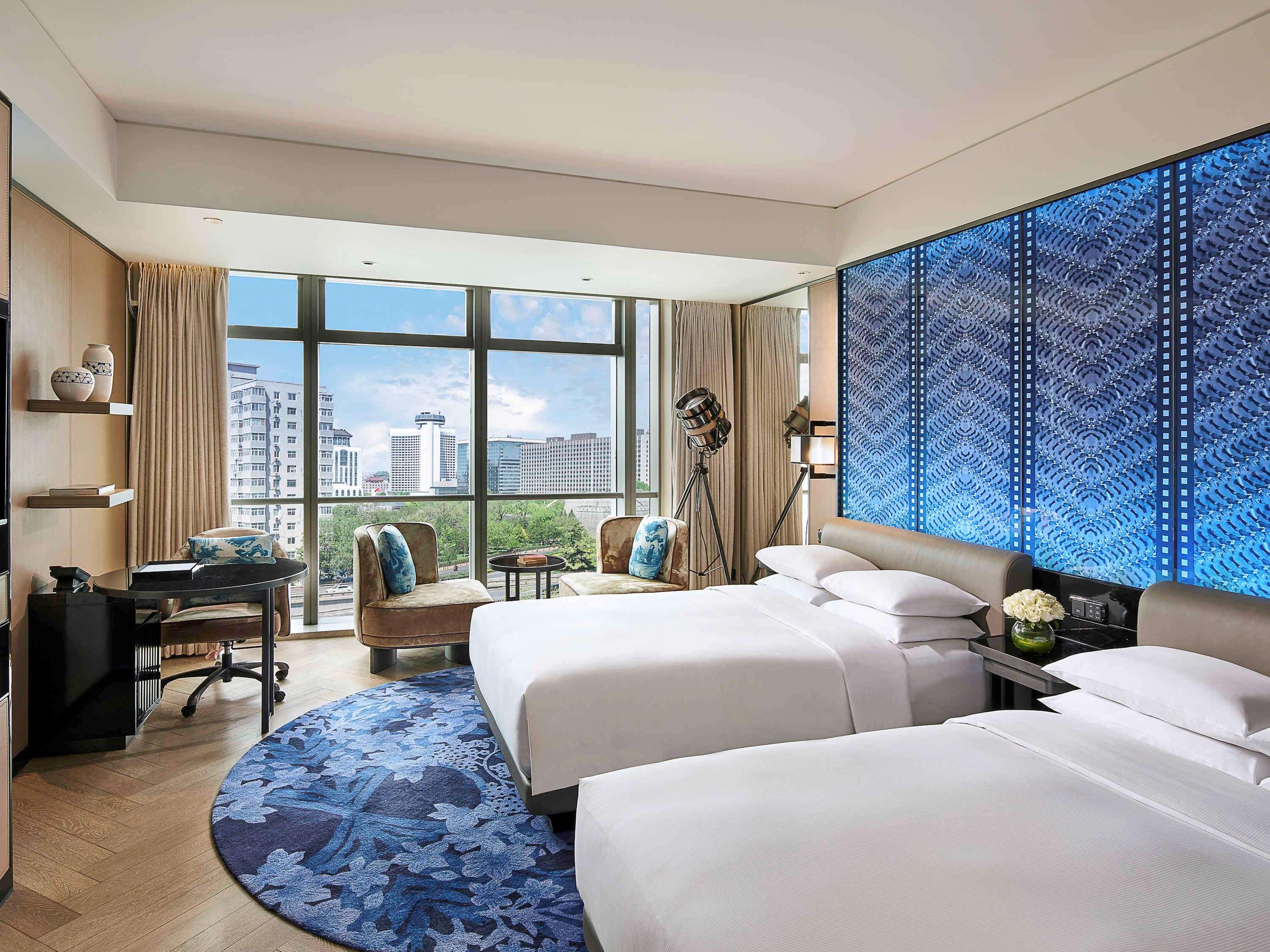 Twin Luxury City View