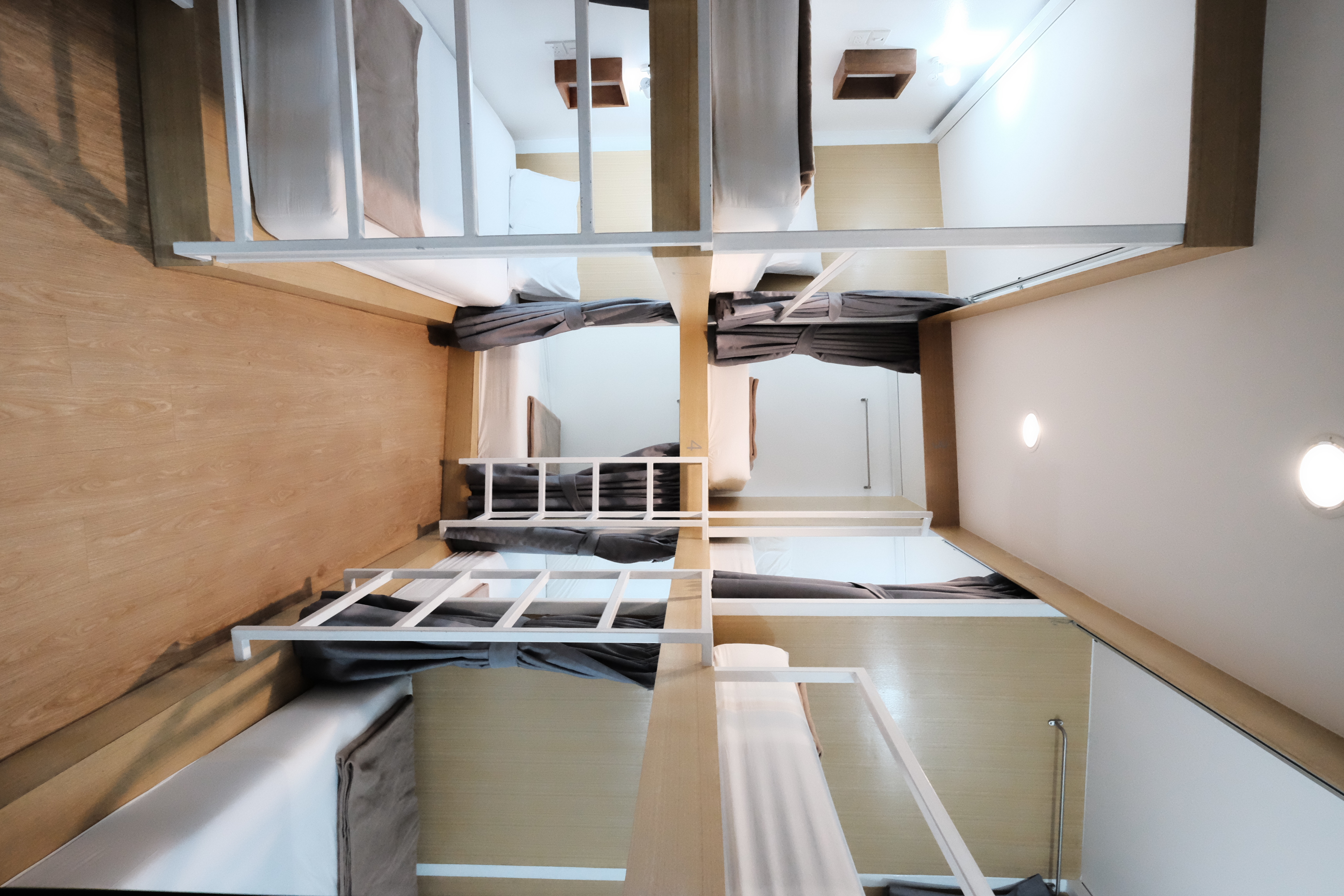 Bed in Dormitory Female Room Capacity 8