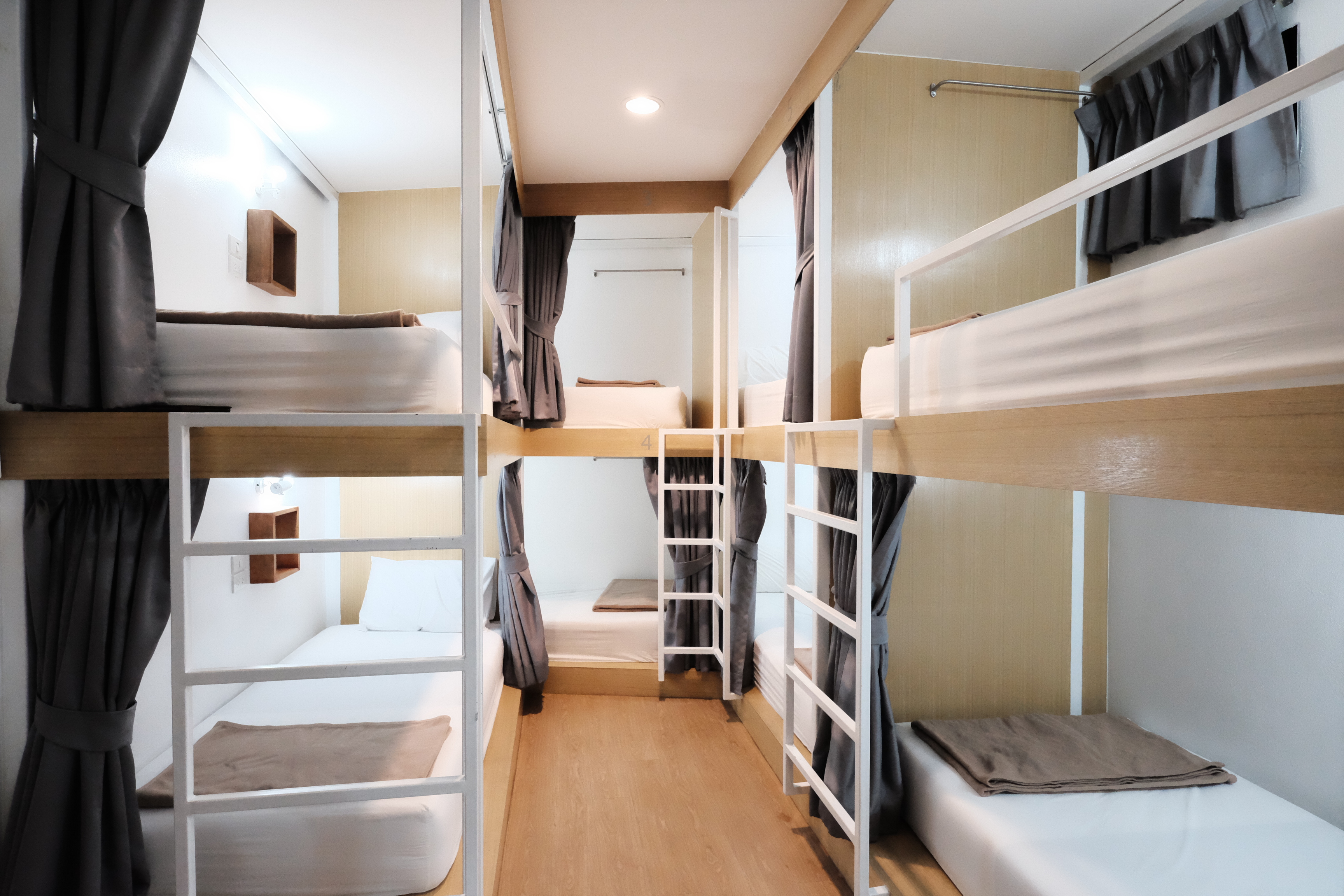 Bed in Dormitory Female Room Capacity 8