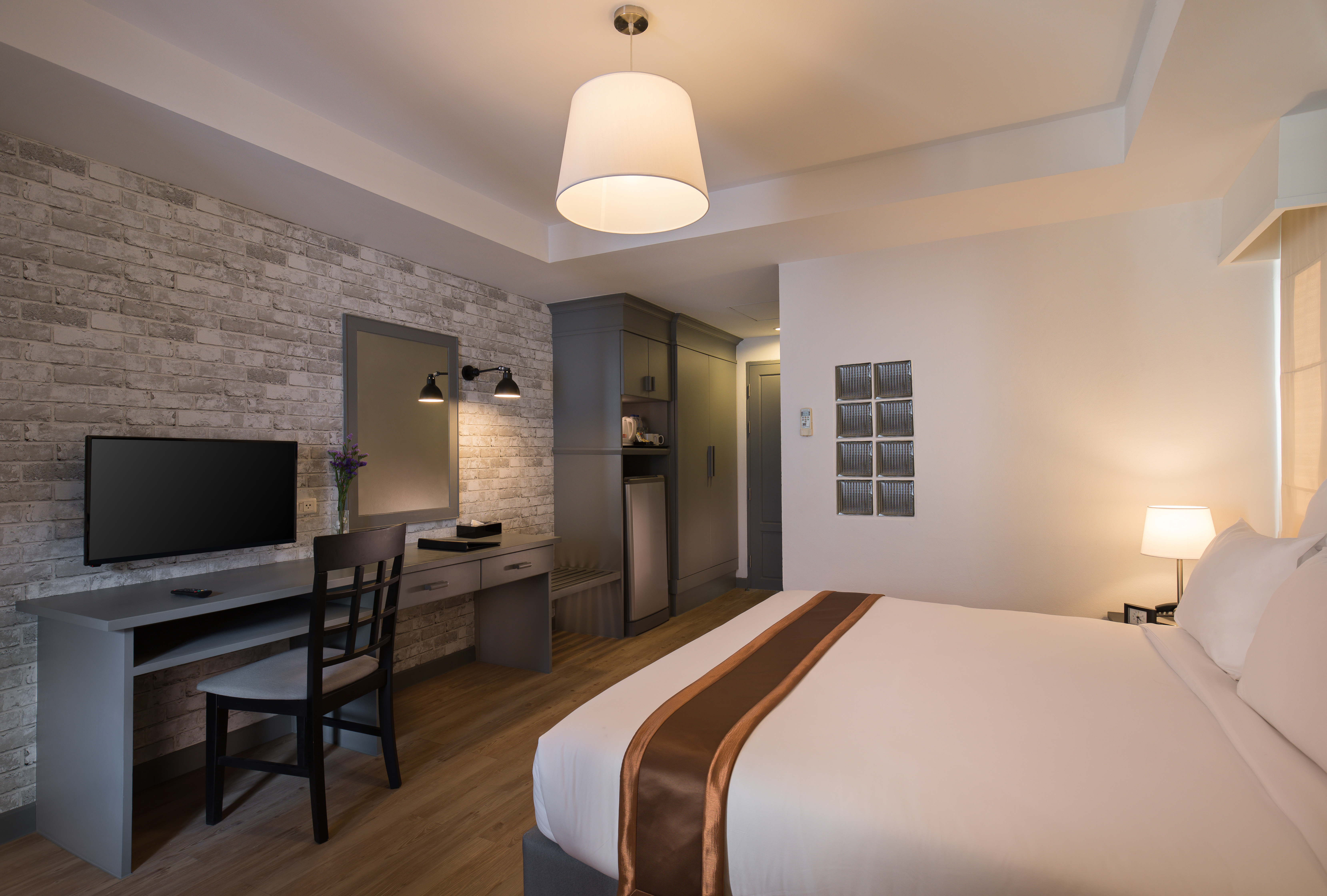 Double Deluxe King Bed