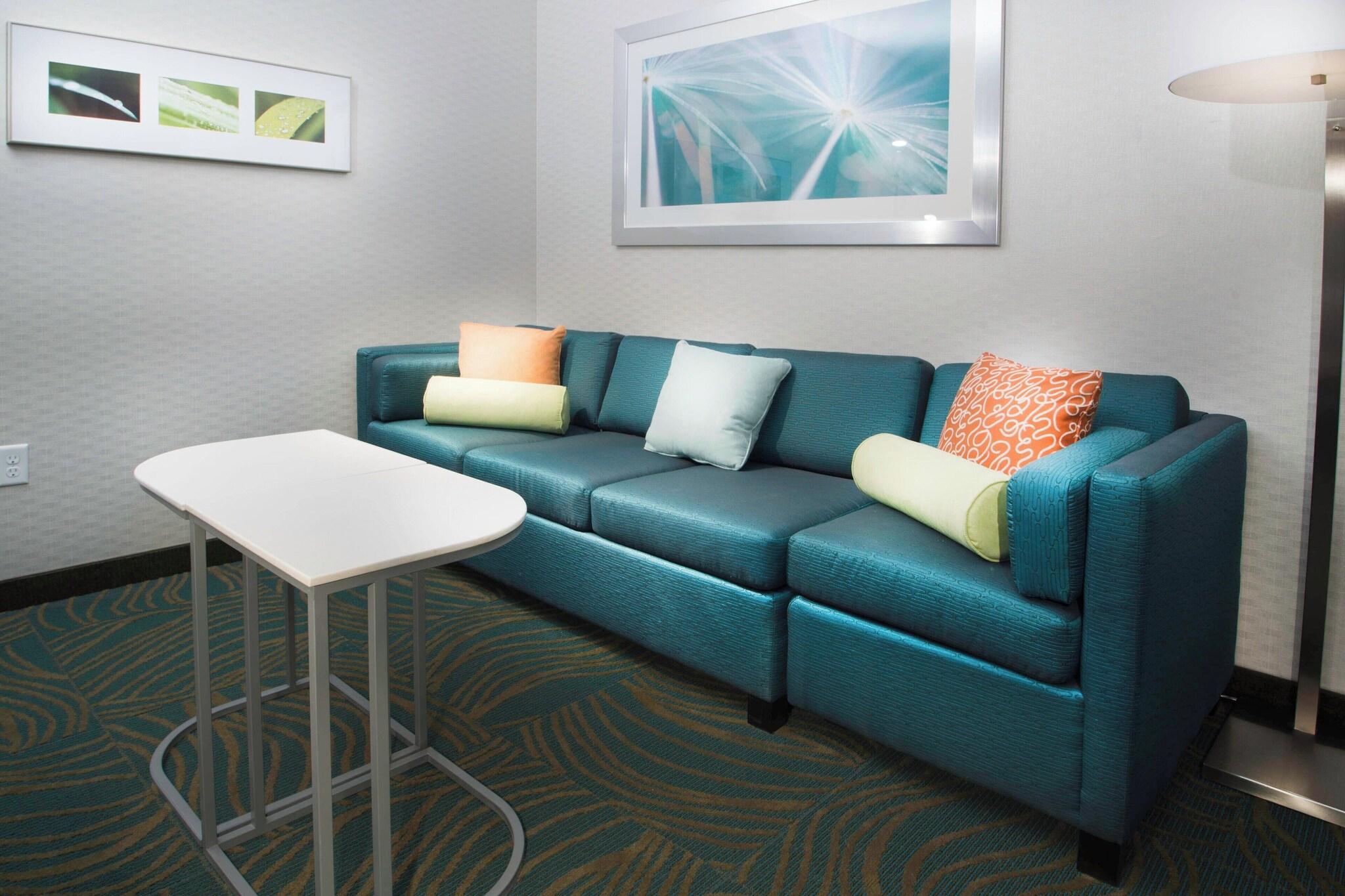 Studio Two Queen Beds