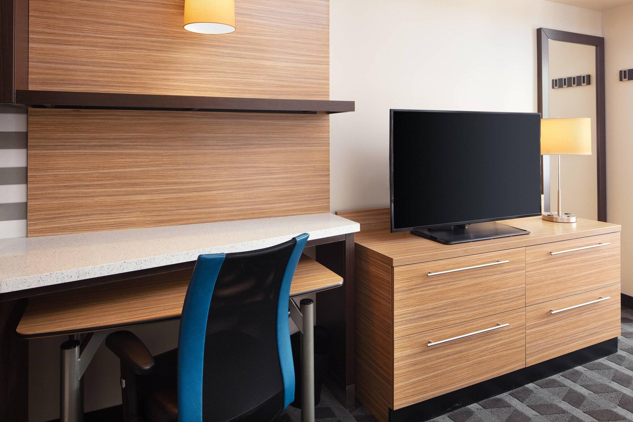 Studio King Size Bed