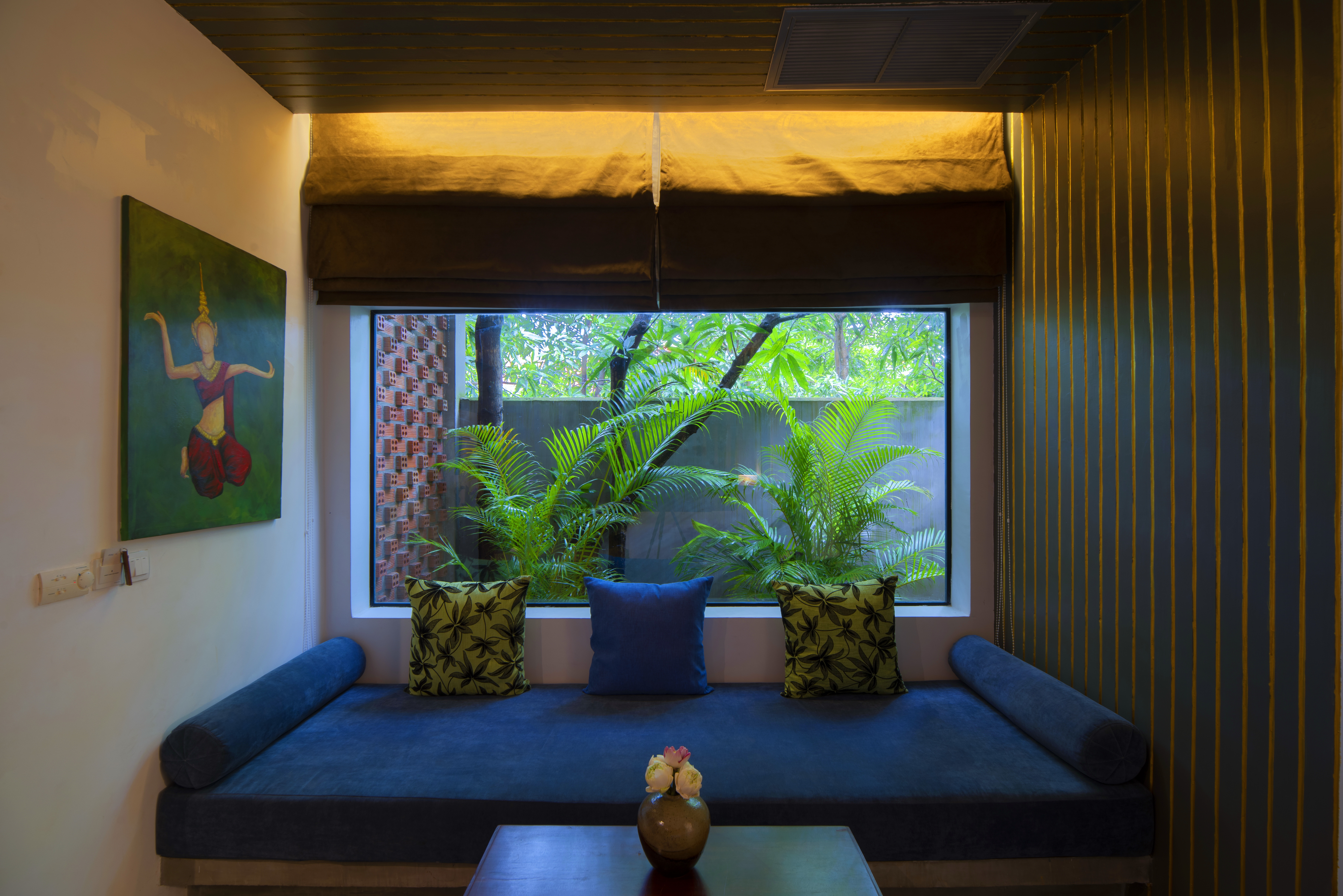 Suite Pool View King Bed