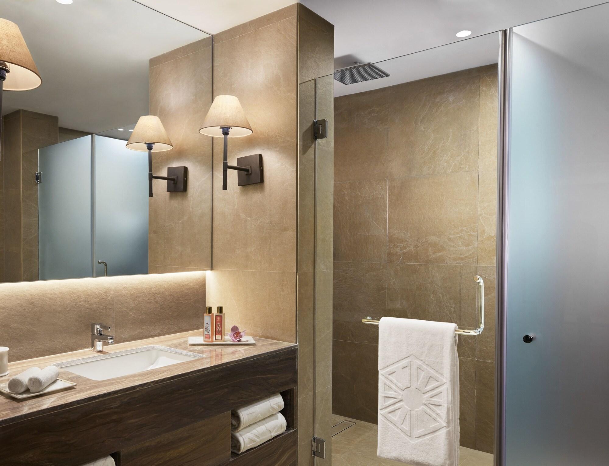 Twin Deluxe Garden View