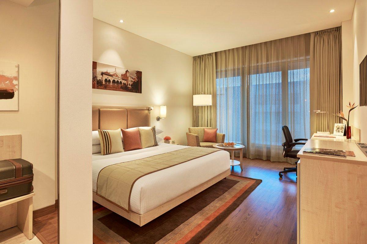 Twin Executive City View