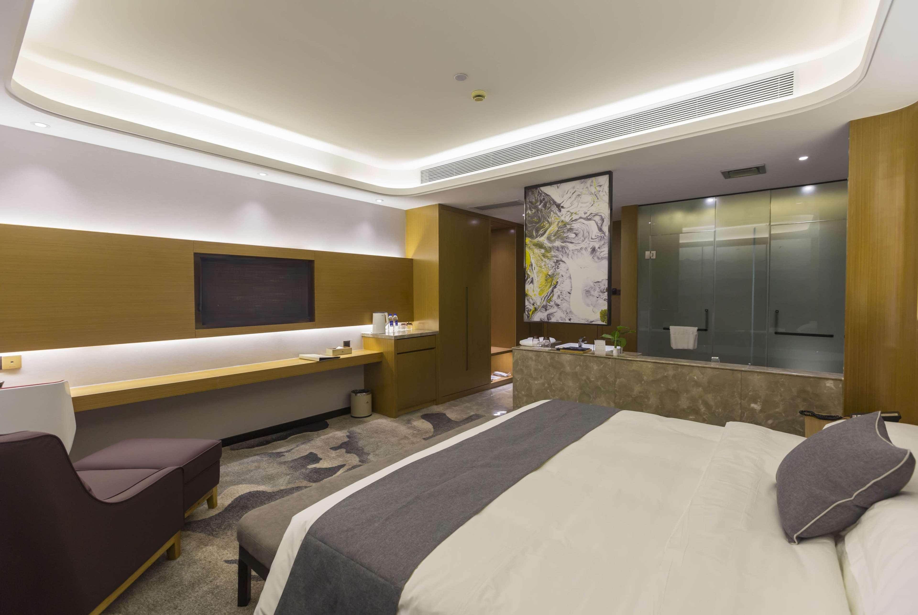 Room Deluxe King Bed