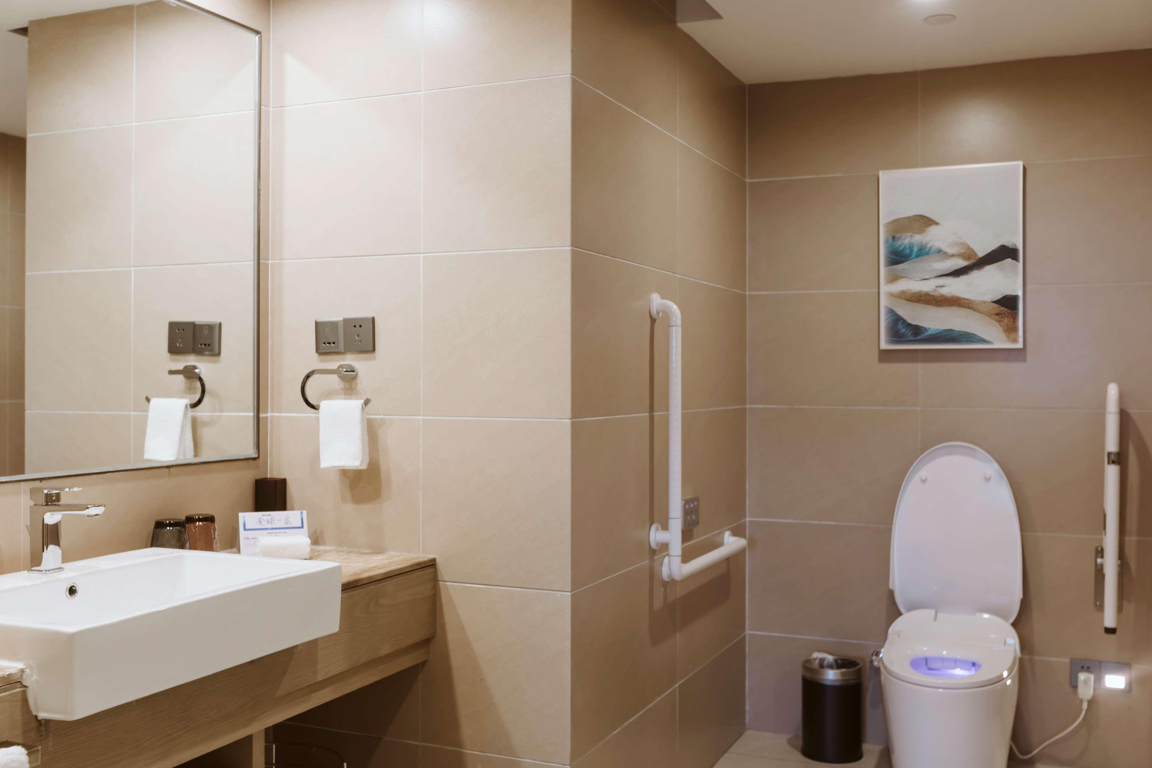 Double Accessible King Size Bed