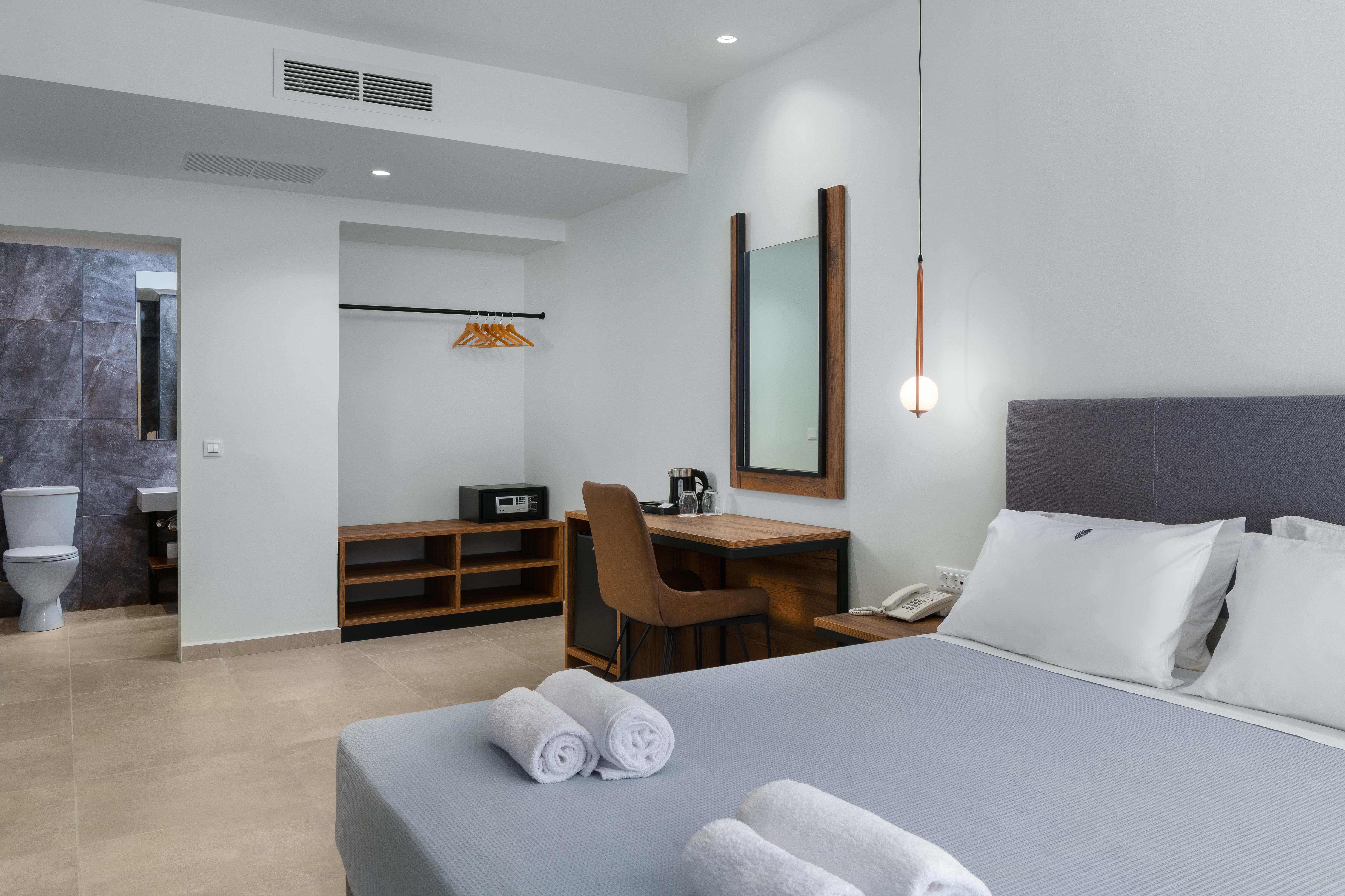 Double or Twin Deluxe with Private Pool