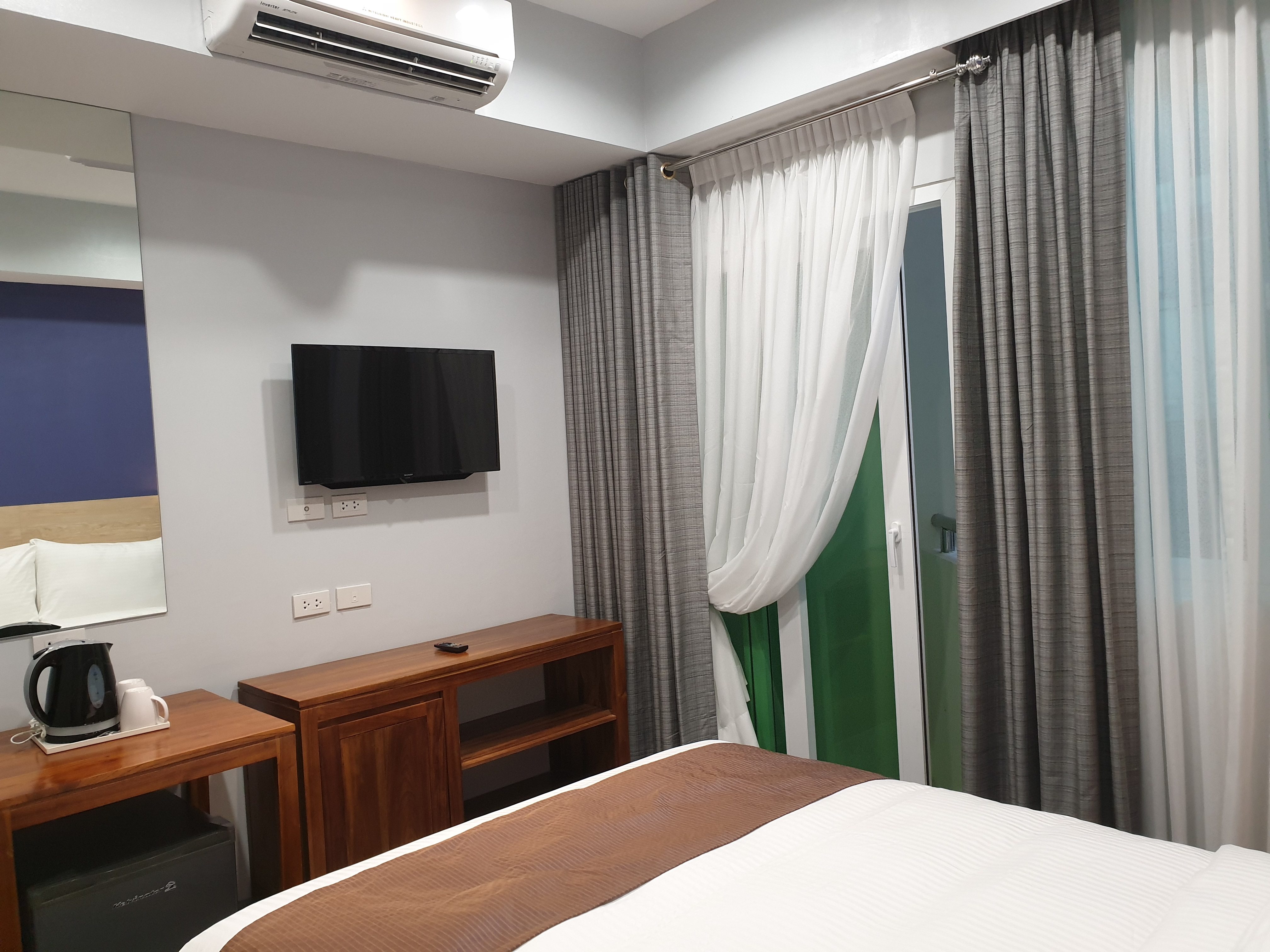 Double or Twin Deluxe