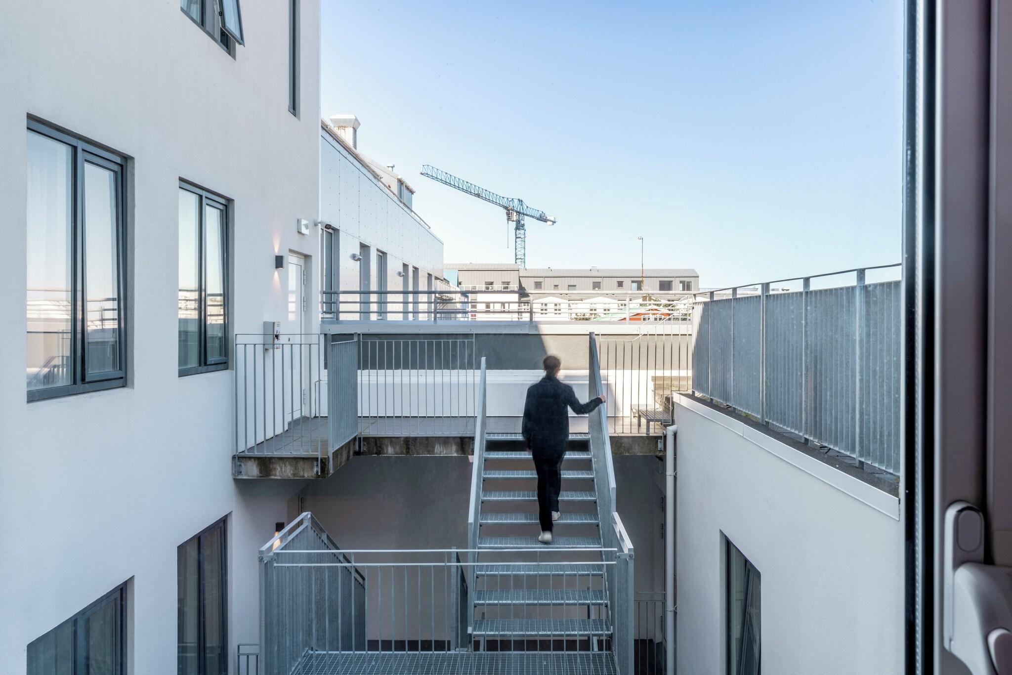 Double Queen Size Bed