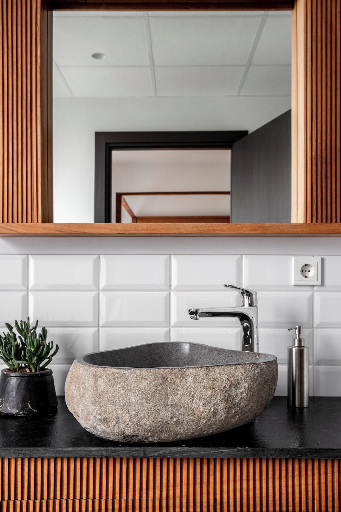 Double Superior Queen Bed