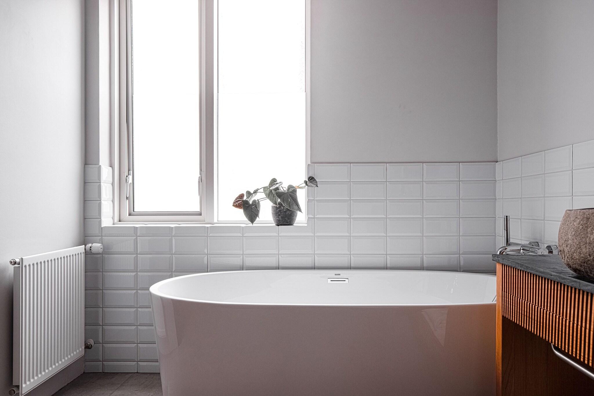 Double Queen Size Bed