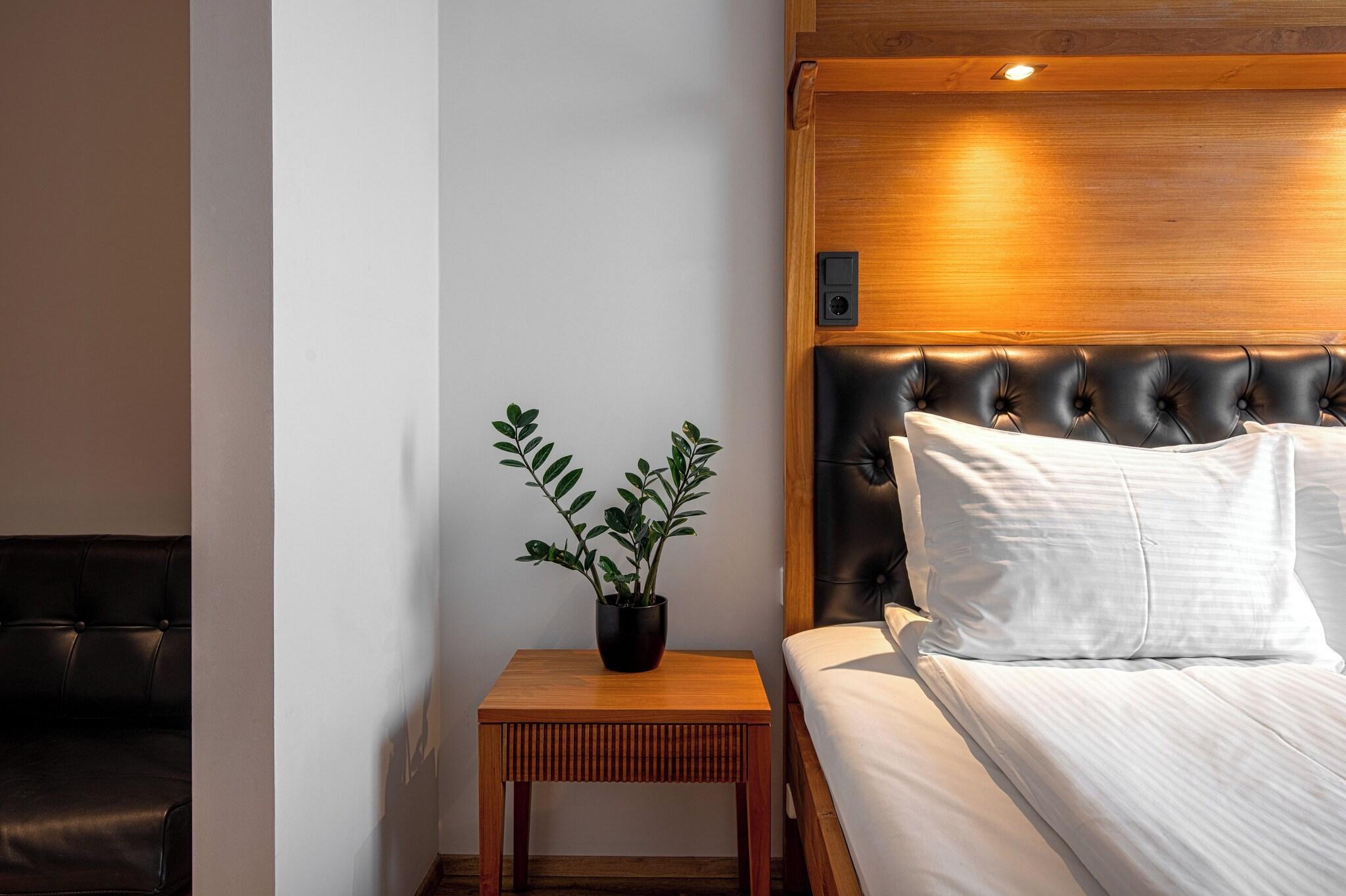 Double Queen Size Bed