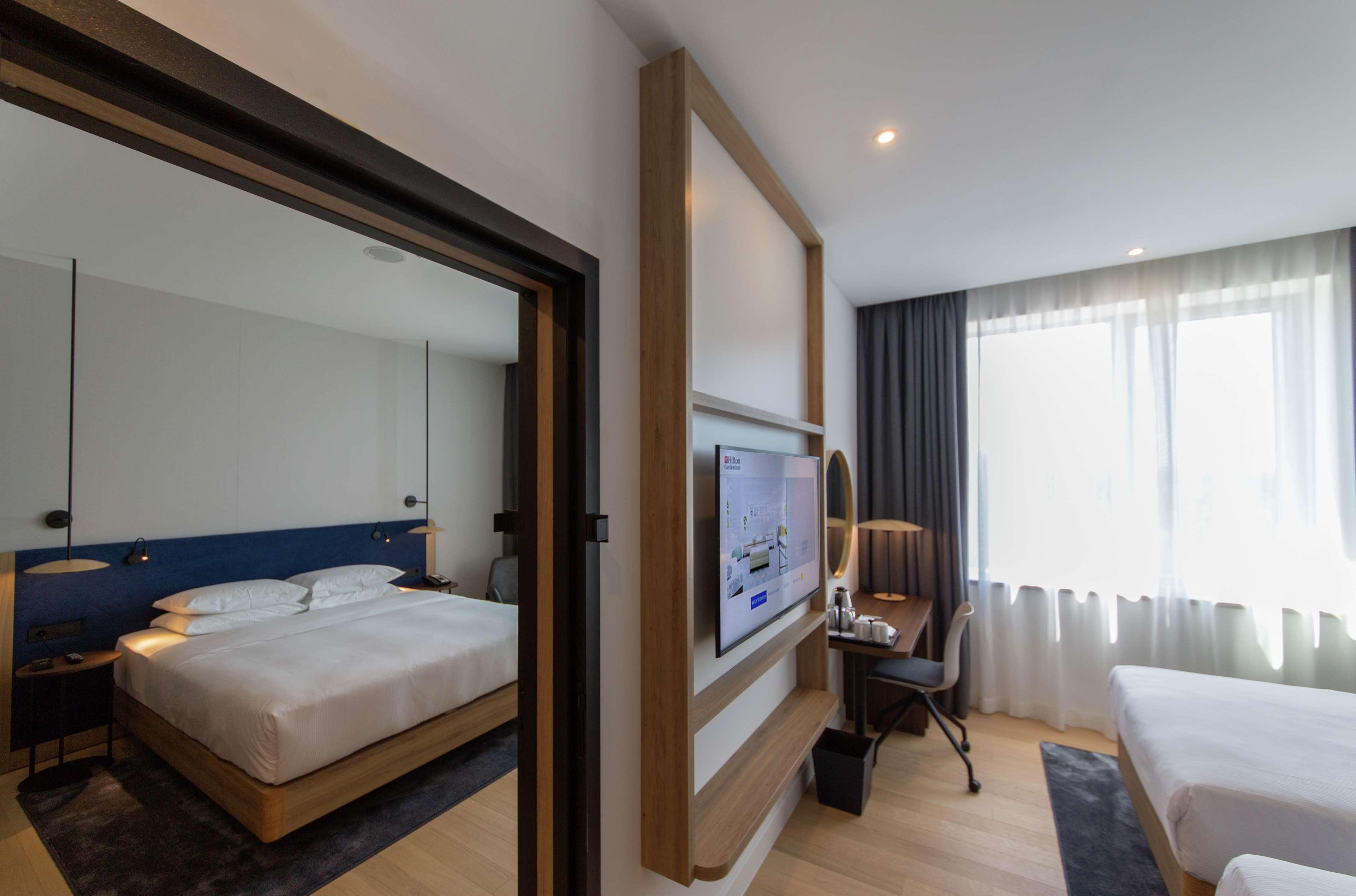 Family Room Connecting Room