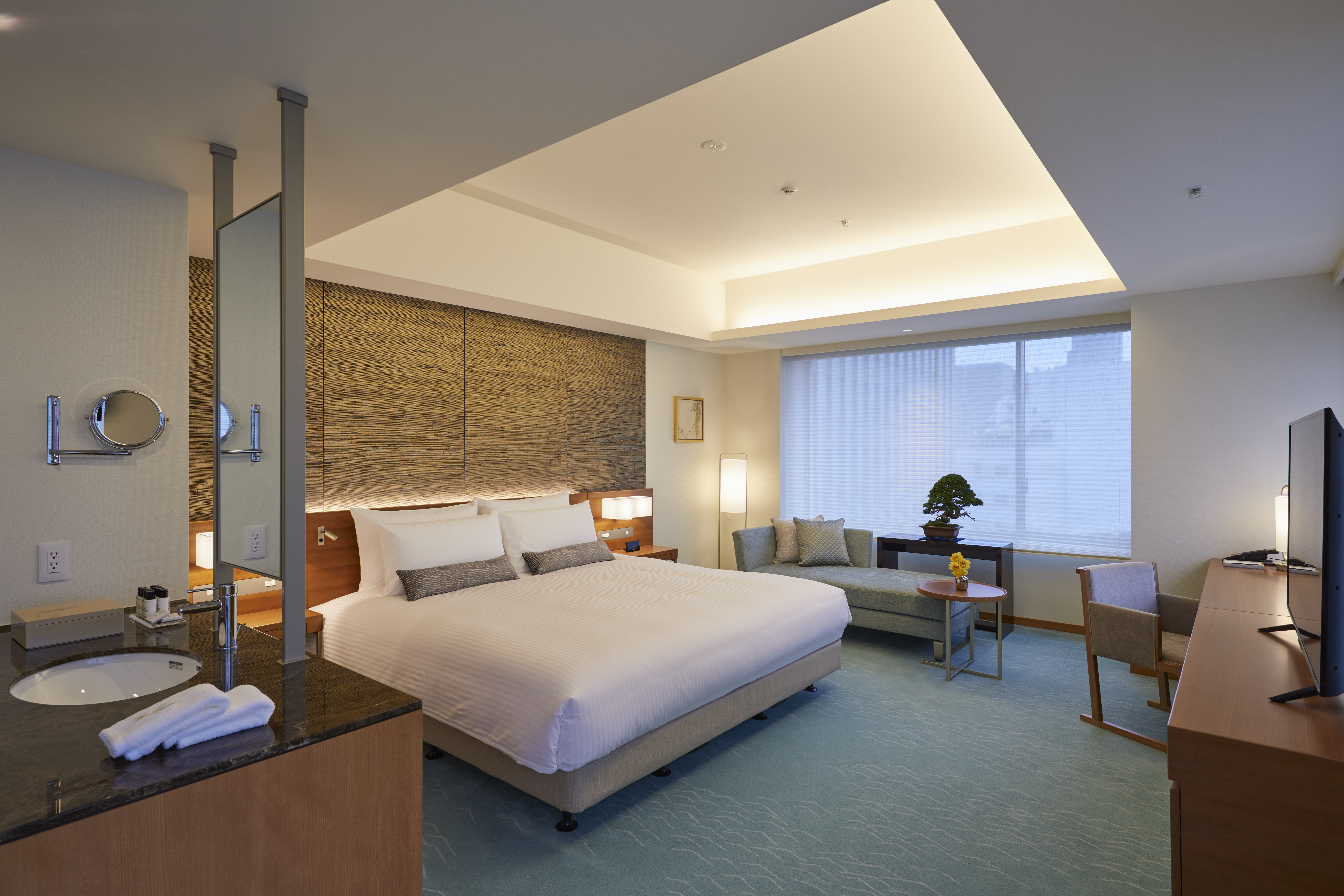 Double Superior King Bed