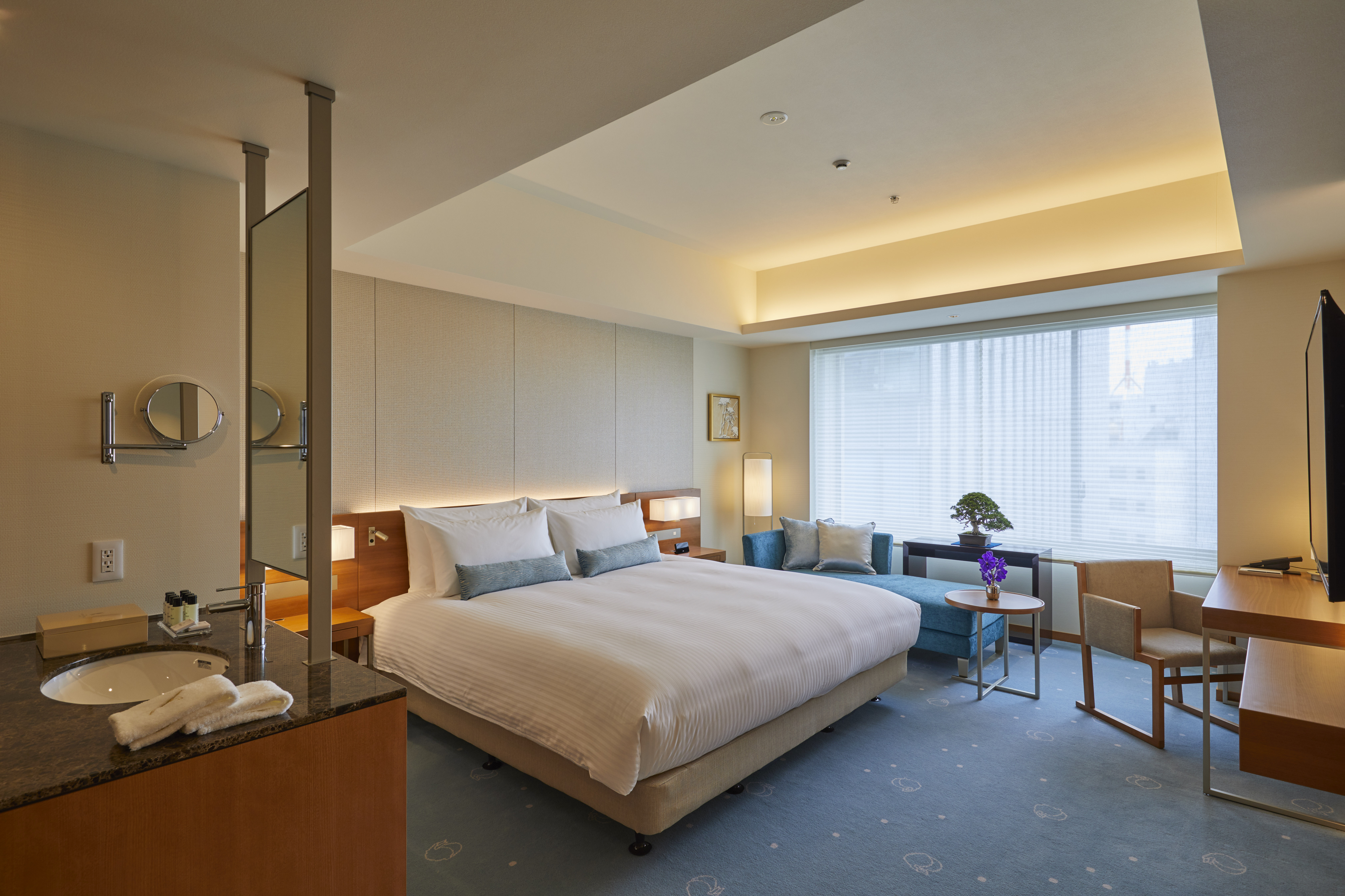 Double Superior King Bed