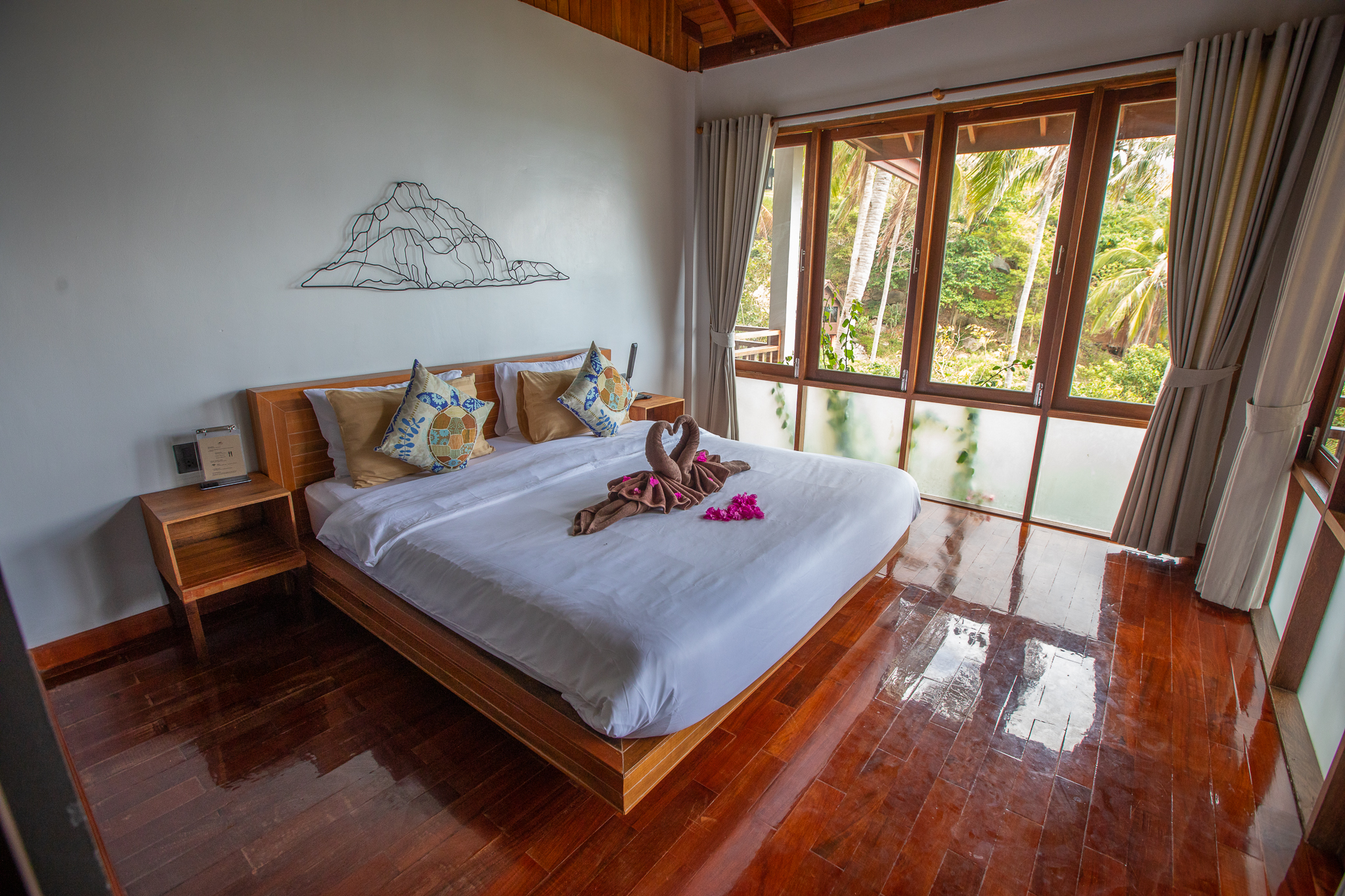 Chalet Partial Ocean View