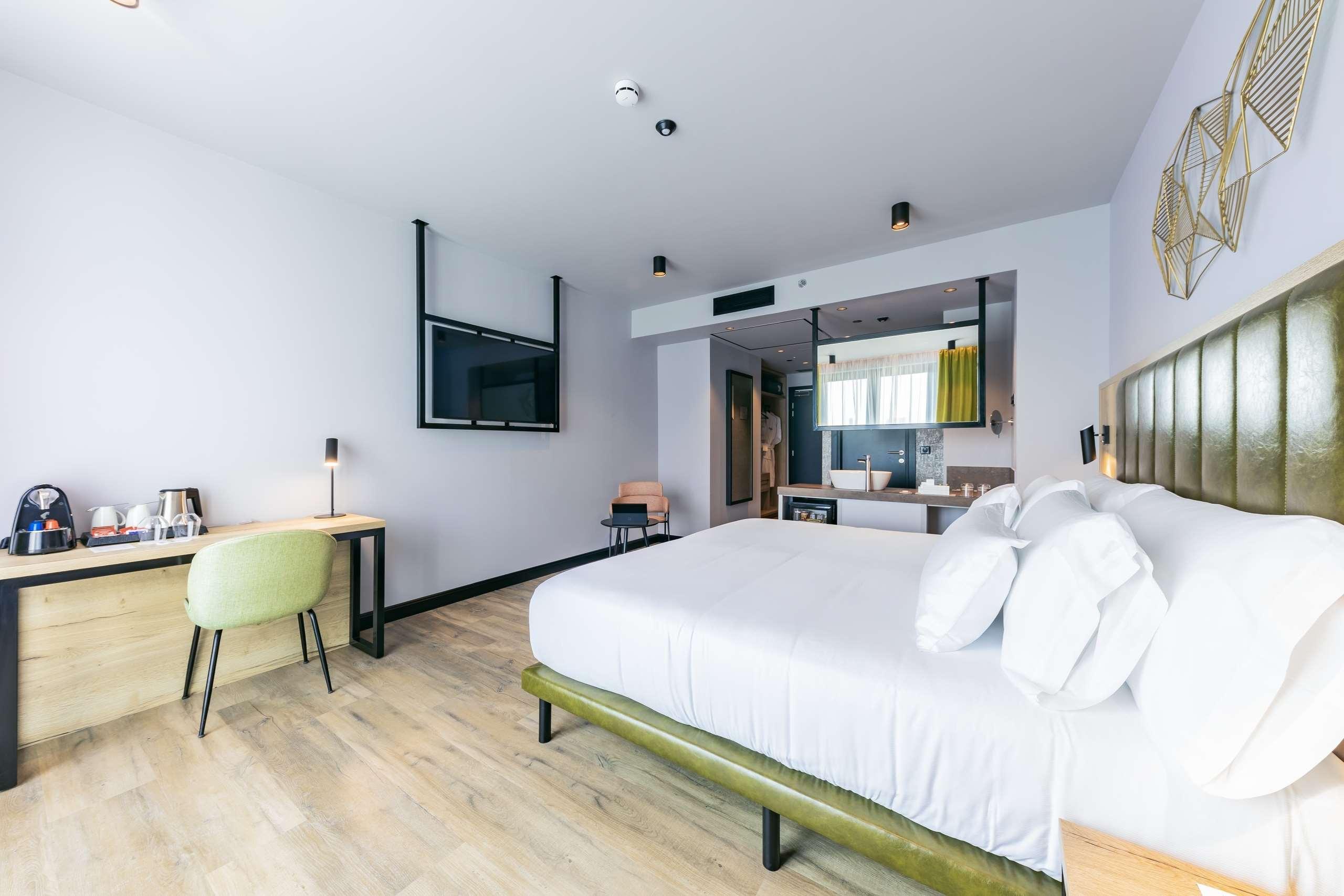 Double or Twin Deluxe with Views