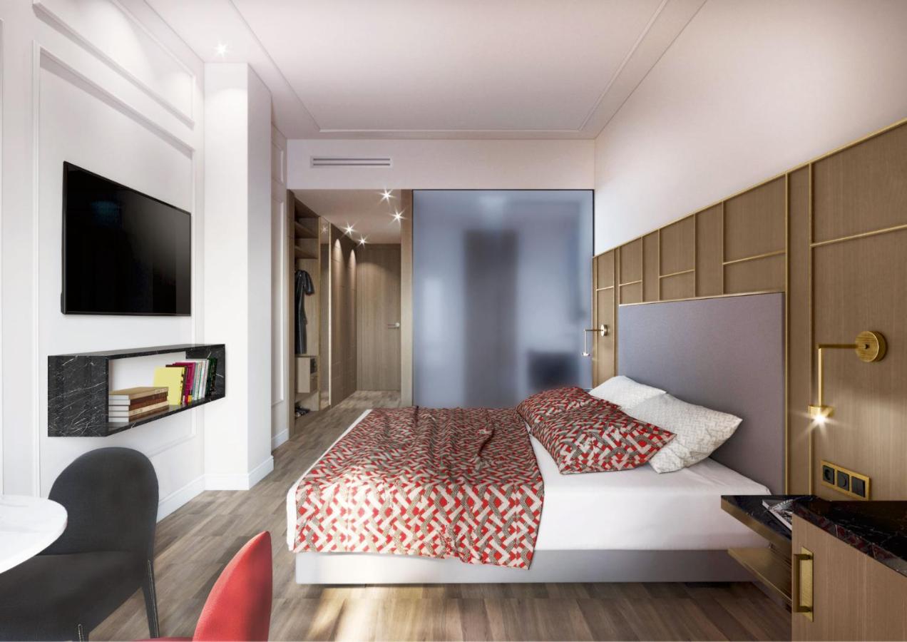 Double Single Deluxe with Balcony