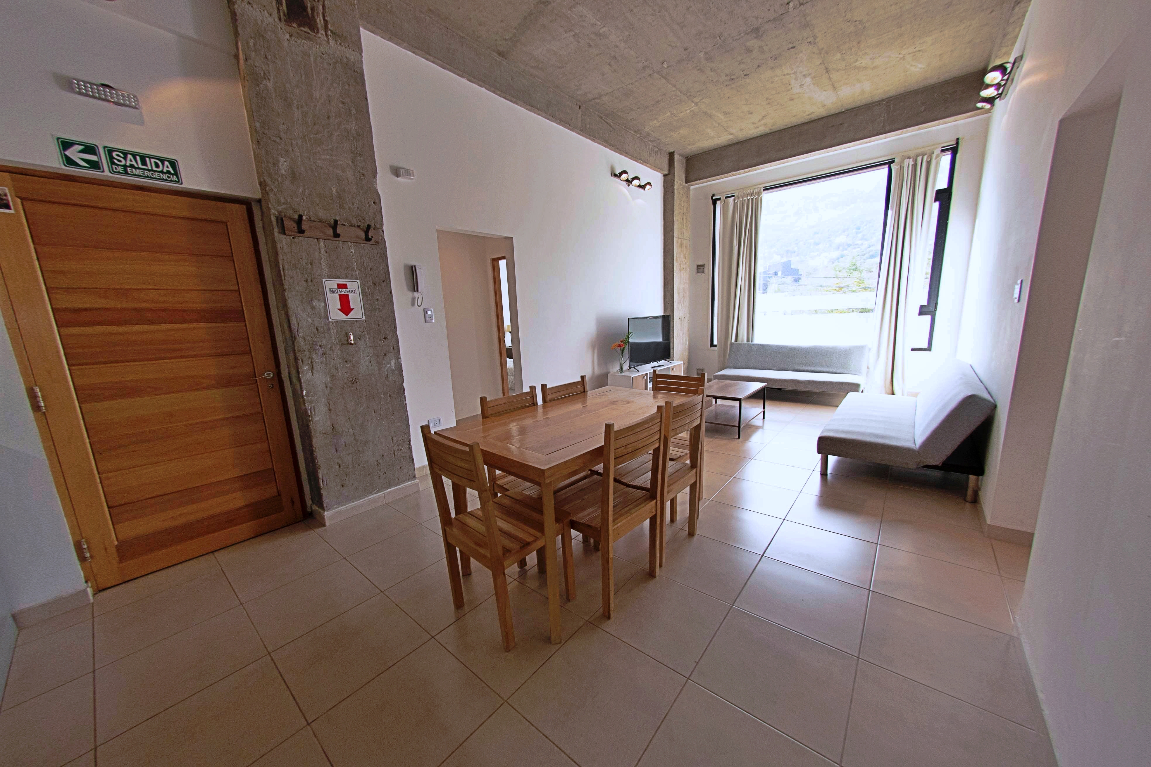 Apartment Capacity 6