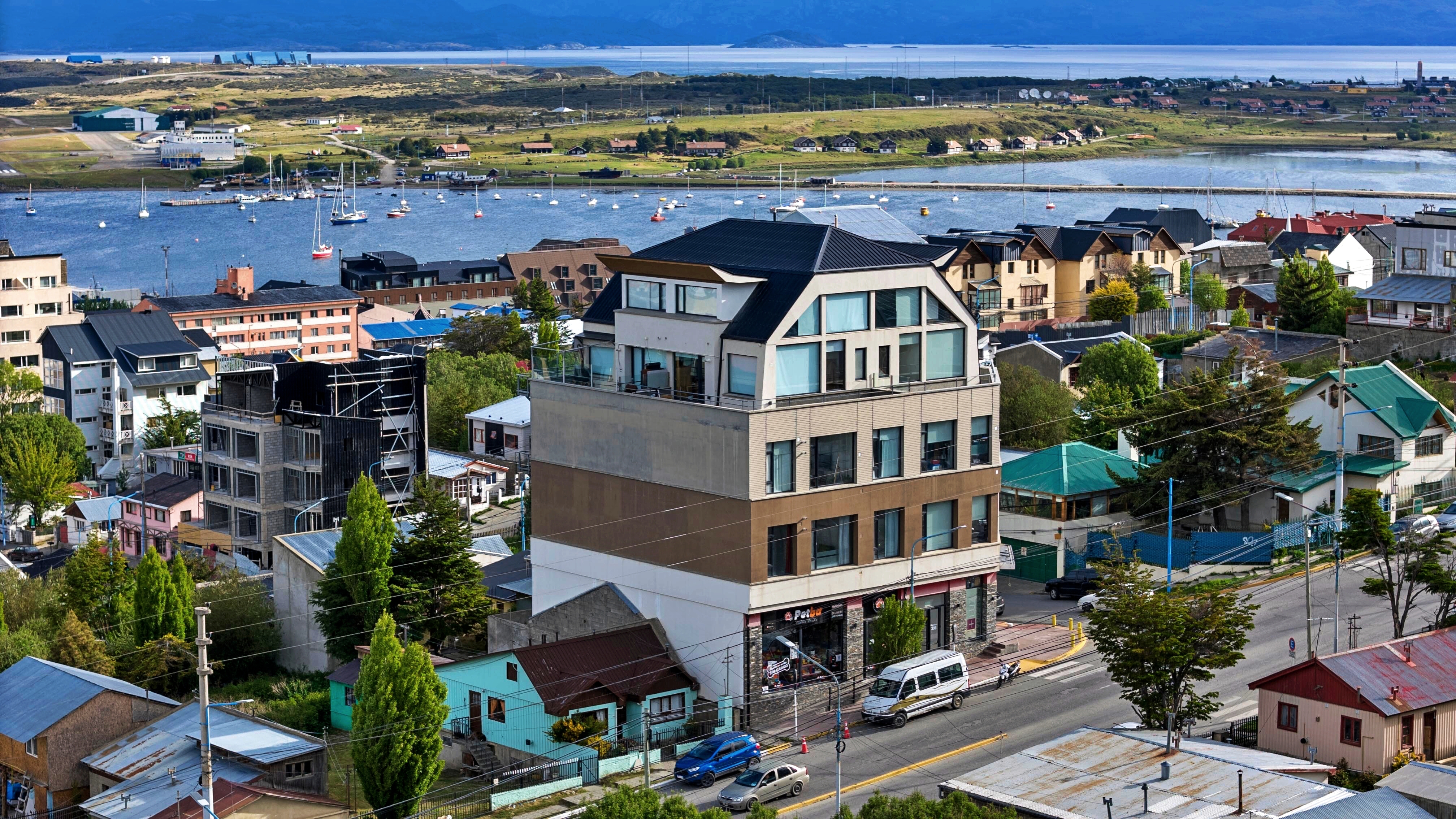 Apartment Canal View