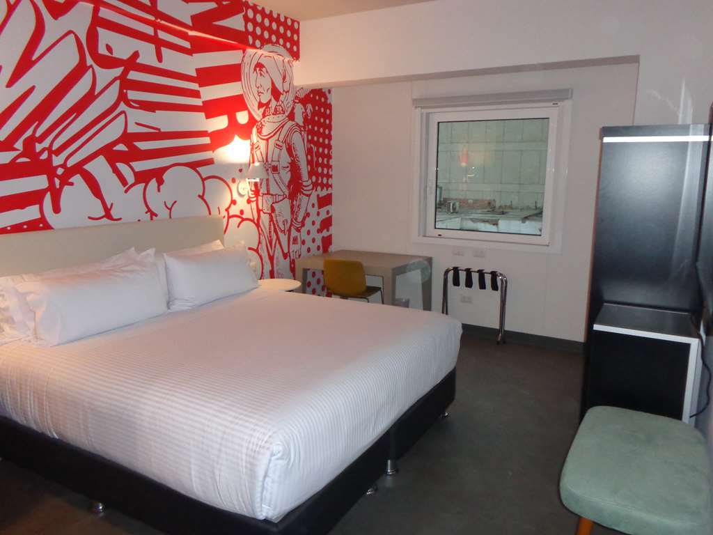 Double King Bed Non Smoking