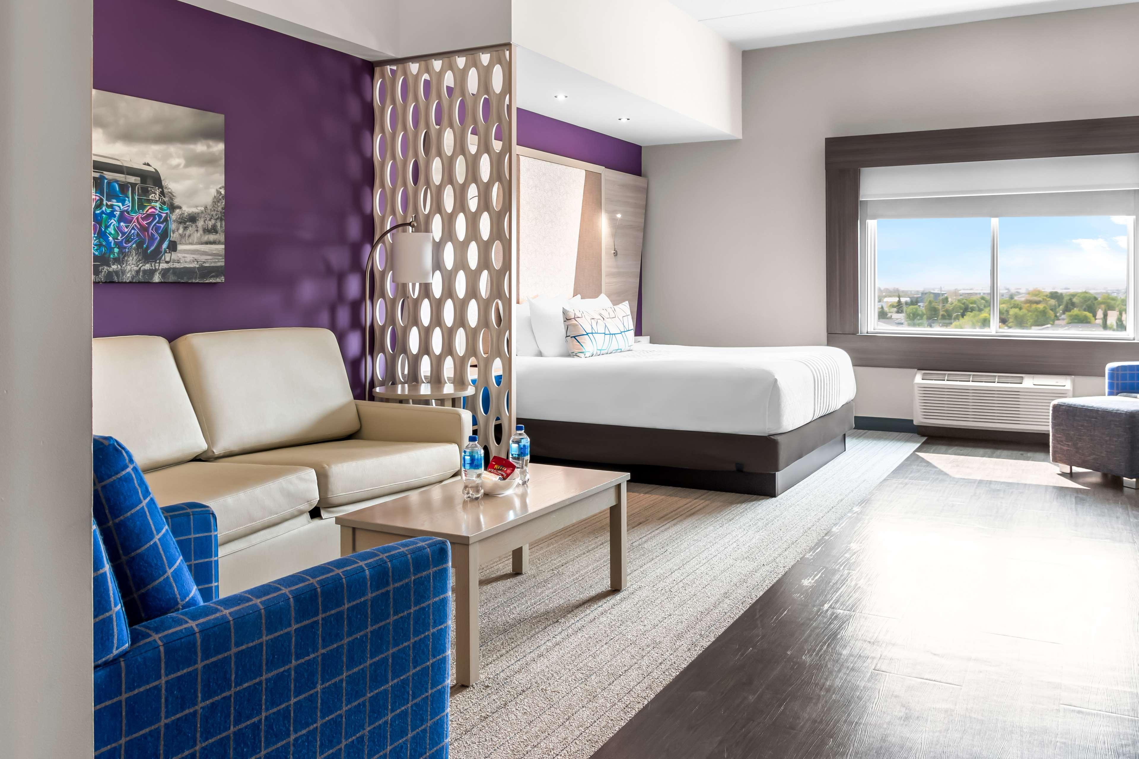 Studio King Size Bed