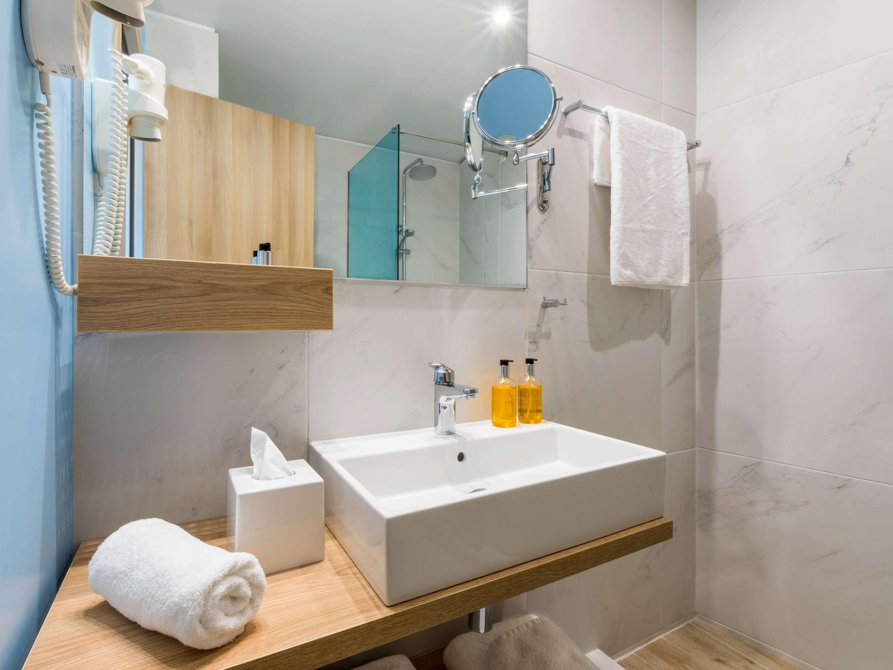 Double or Twin Standard