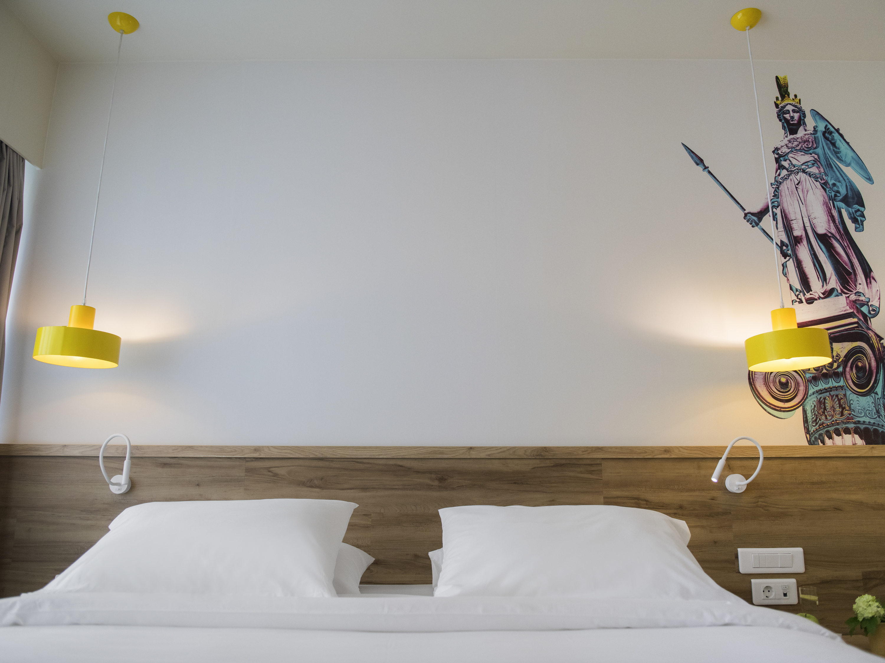 Double or Twin with Double Bed