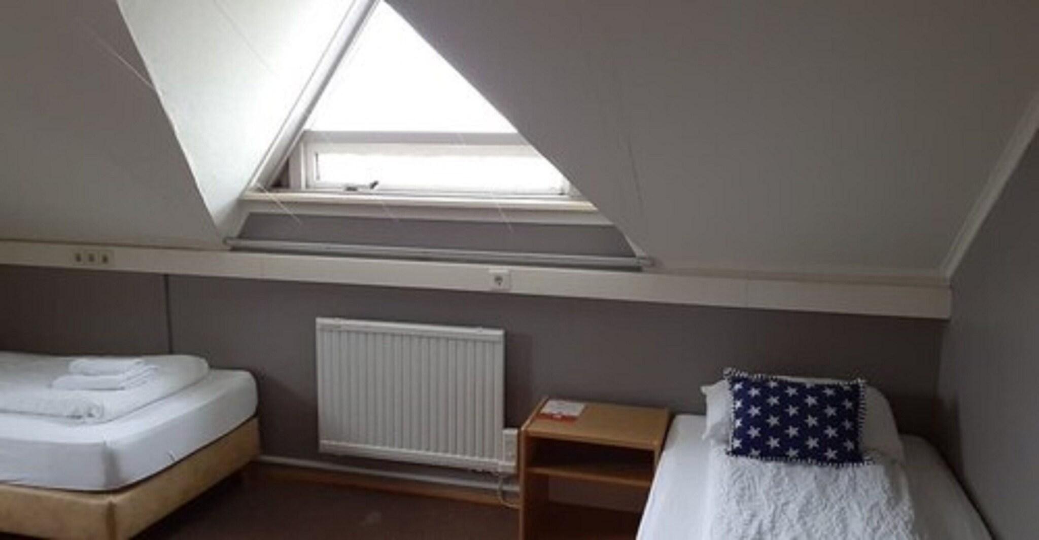 Triple with Shared Bathroom