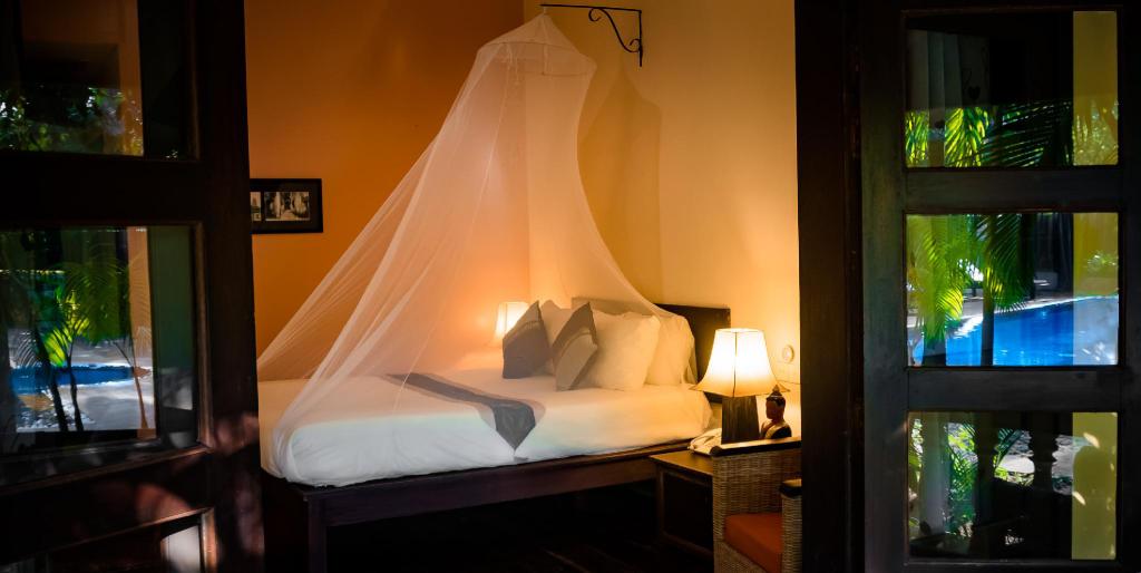 Double Deluxe Pool View