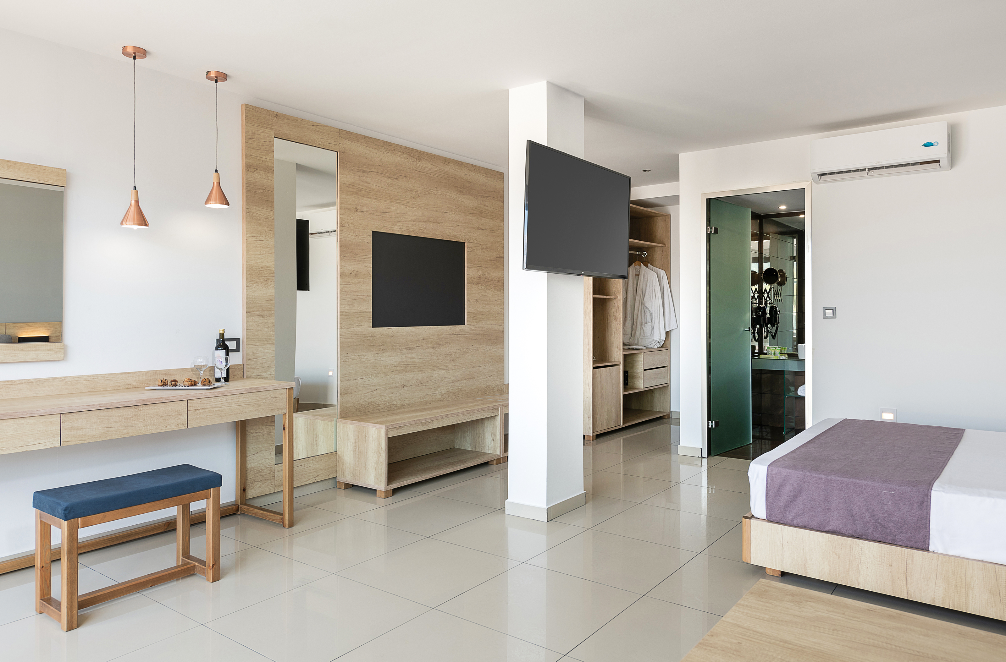 Double or Twin Side Sea View