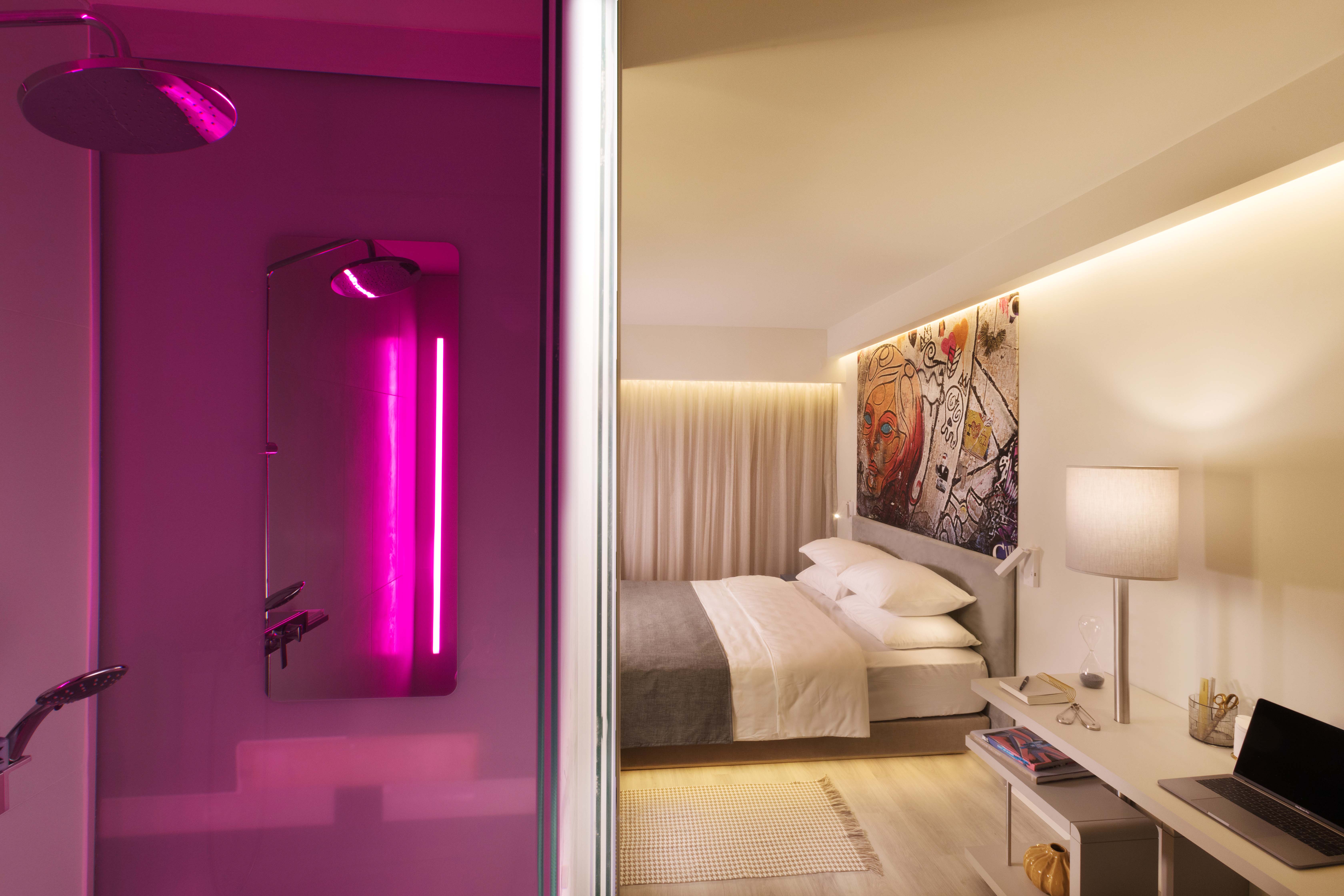 Single Queen Size Bed