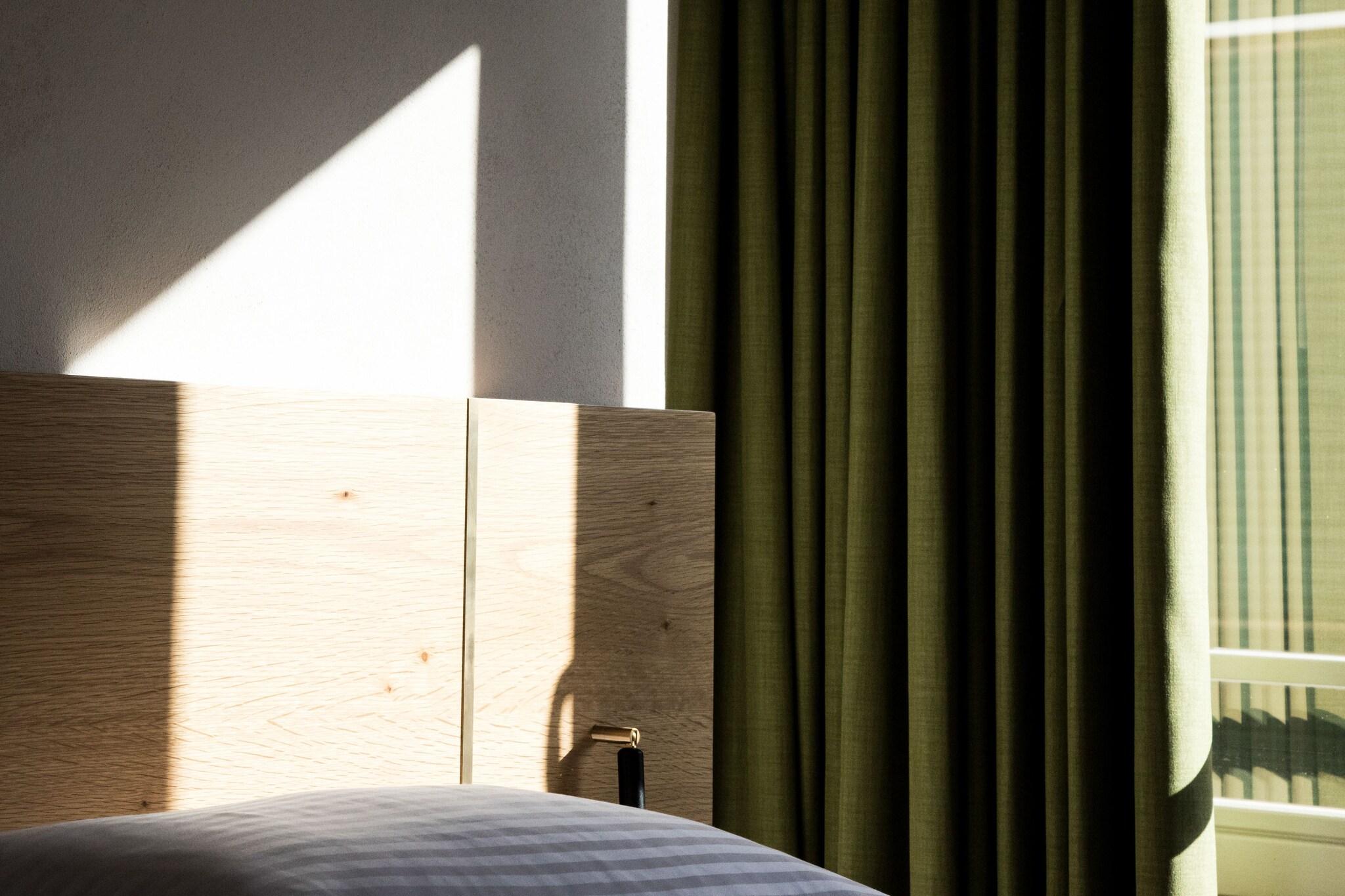 Double Superior Queen Bed