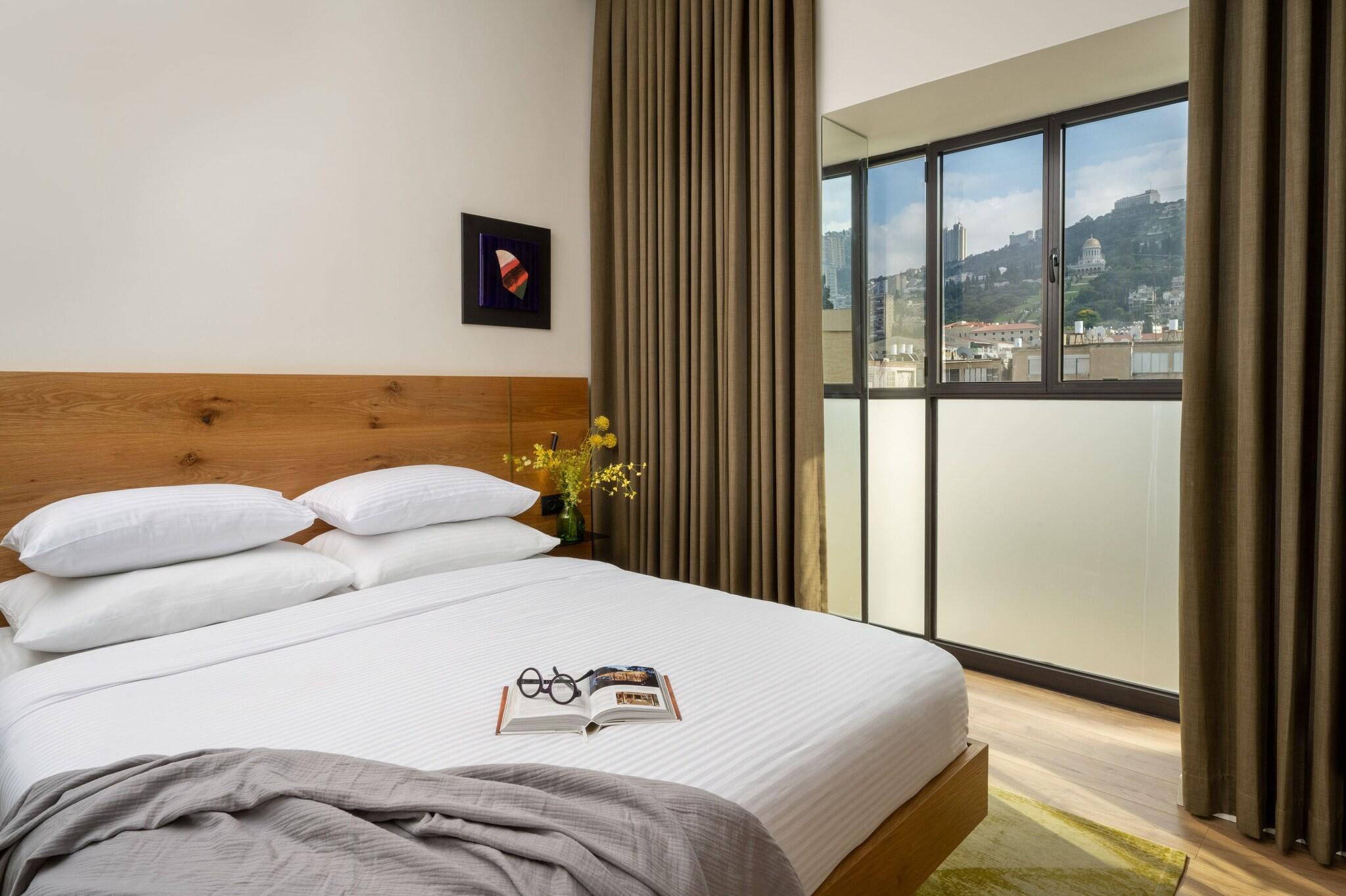 Double Superior Queen Bed