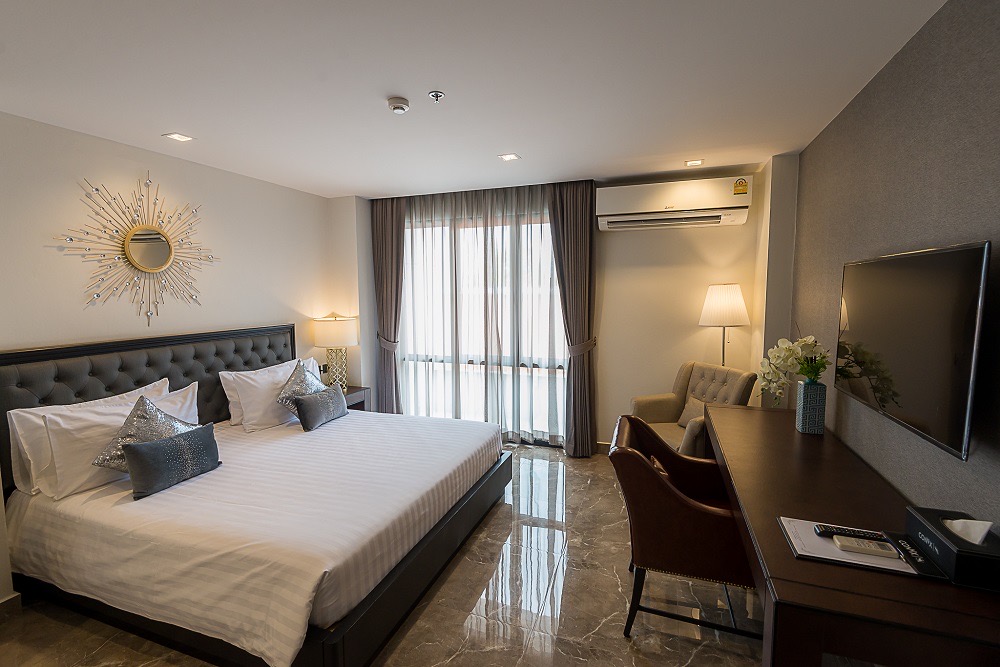 Double Deluxe One Bed