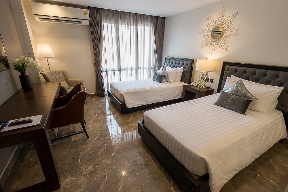 Twin Deluxe Two Beds