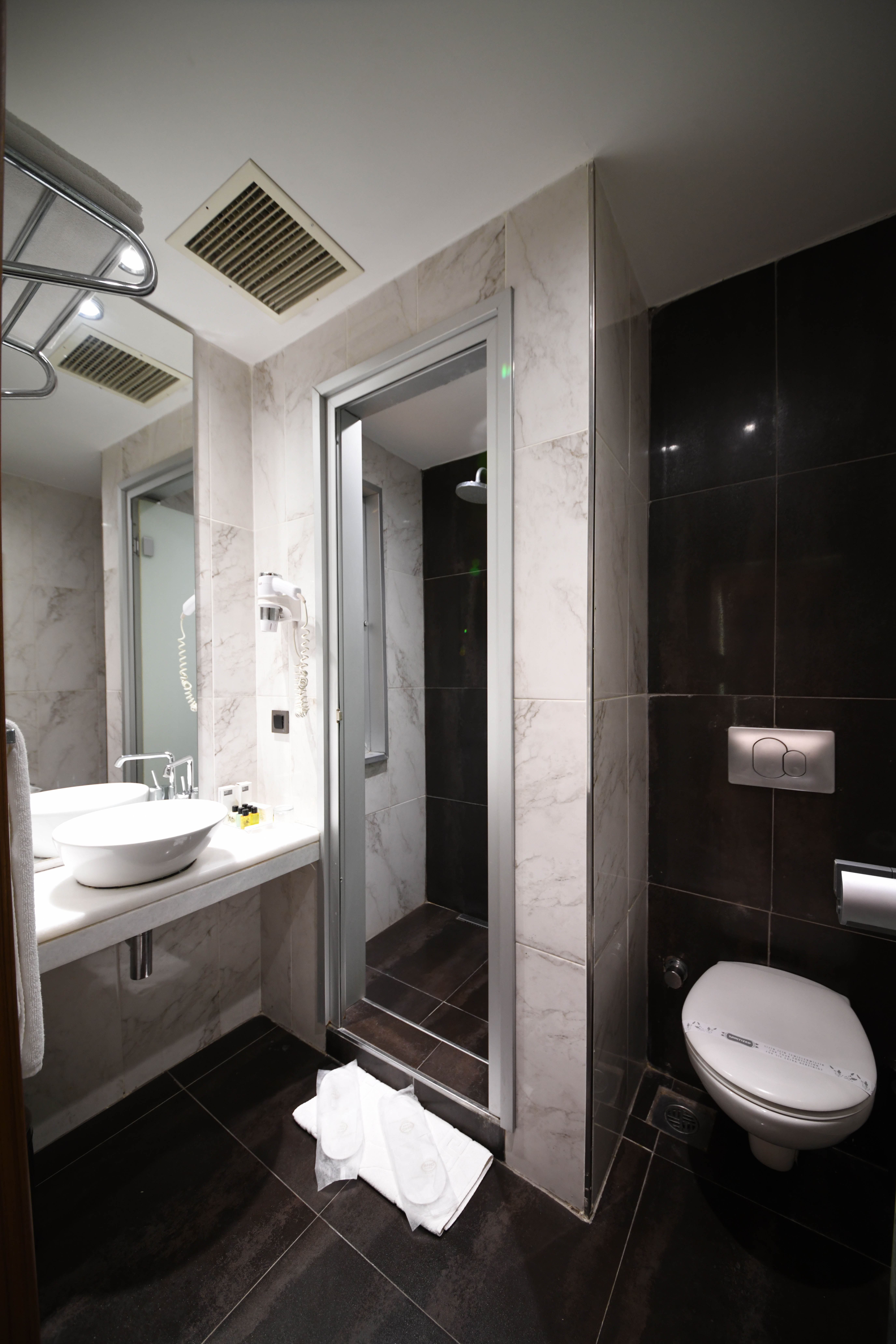 Family Room Connecting Room