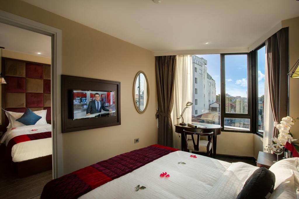 Family Room Connecting Room