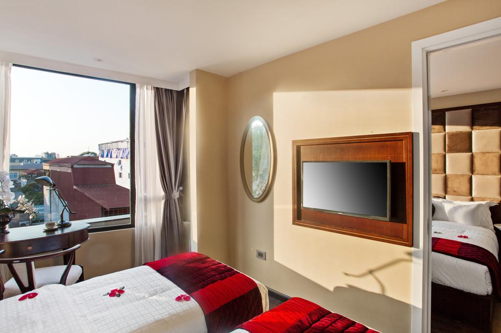 Family Room Connecting Room