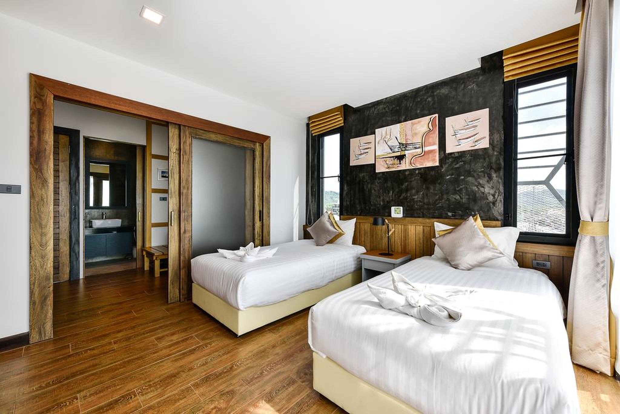 Double or Twin Deluxe