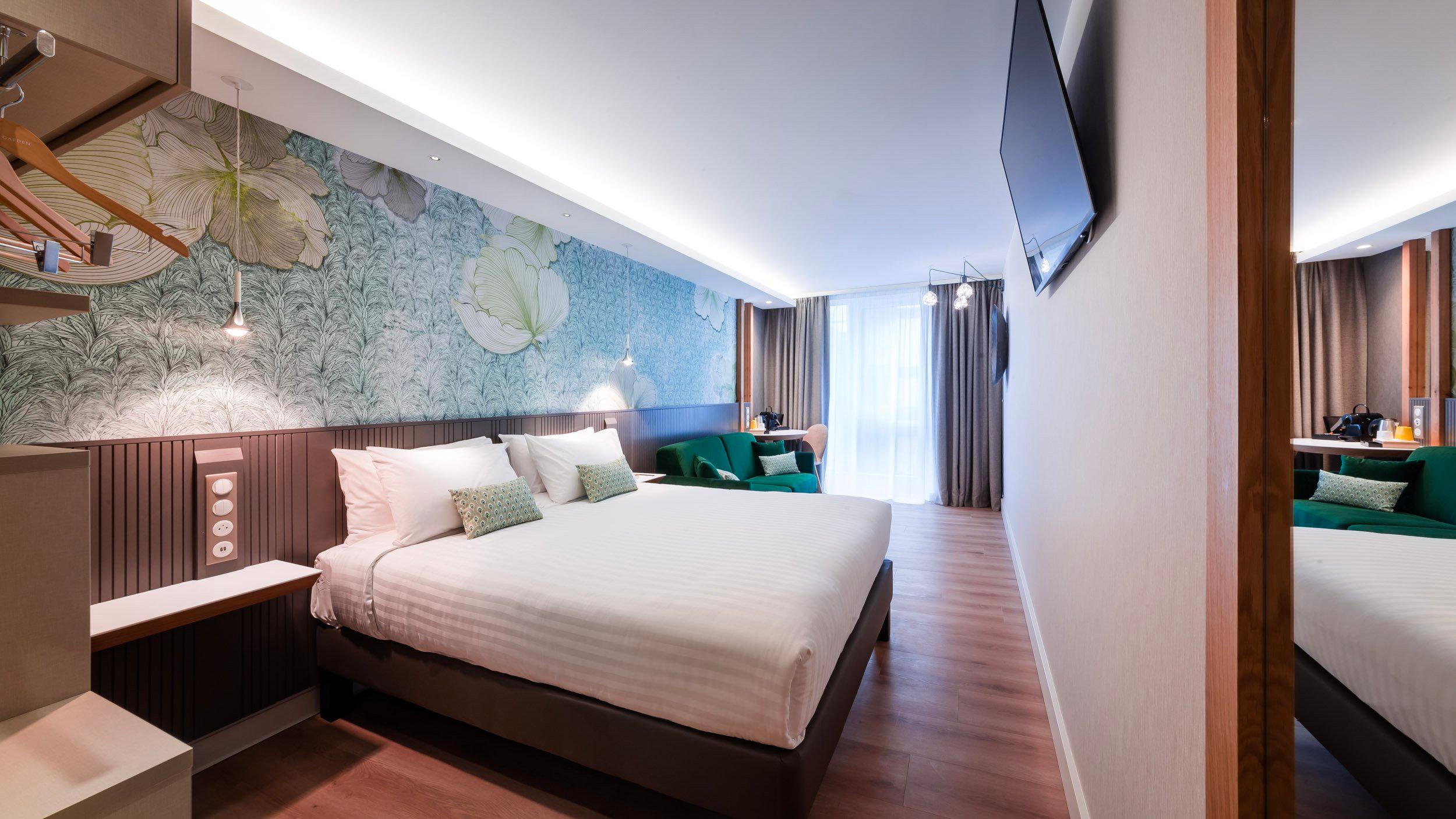 Double Premium Queen Bed