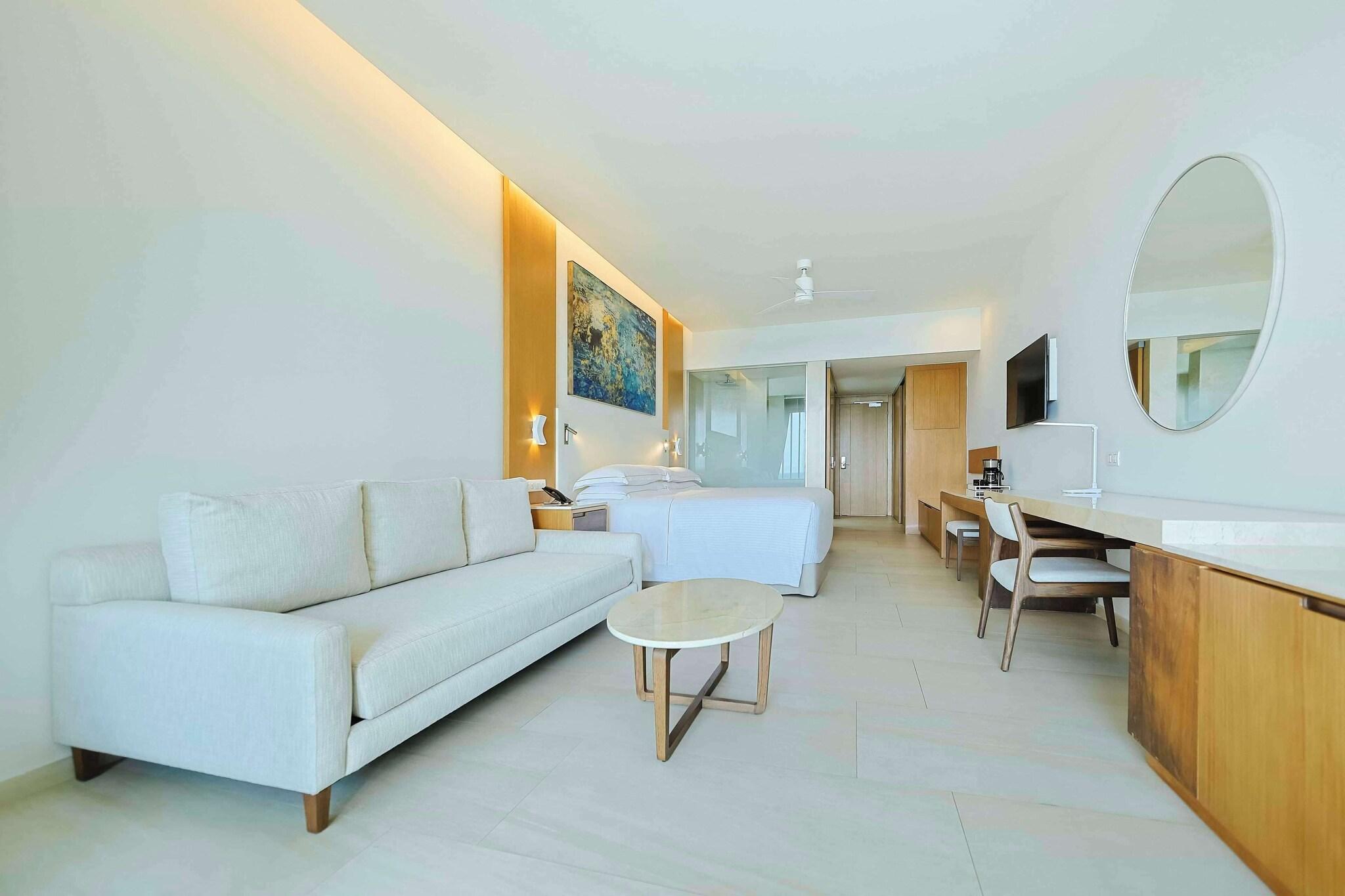 Junior Suite Ocean Front