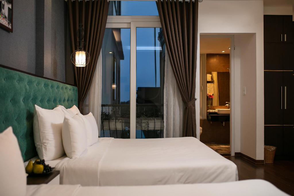 Family Room Executive