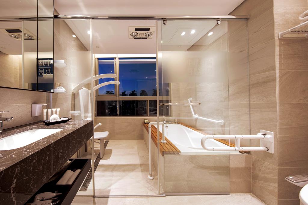 Suite Deluxe Two Beds