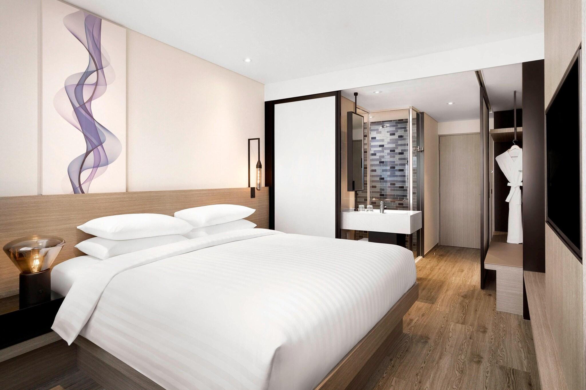 Double City View King Bed