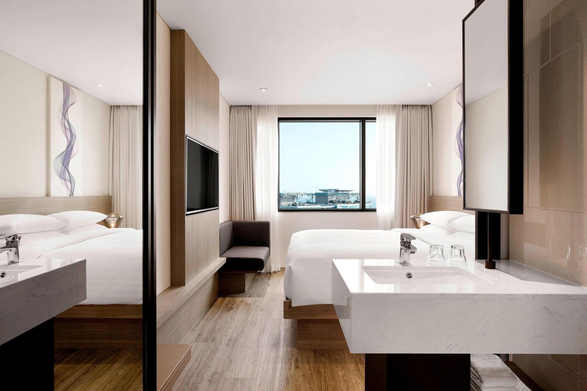 Double Deluxe Partial Ocean View