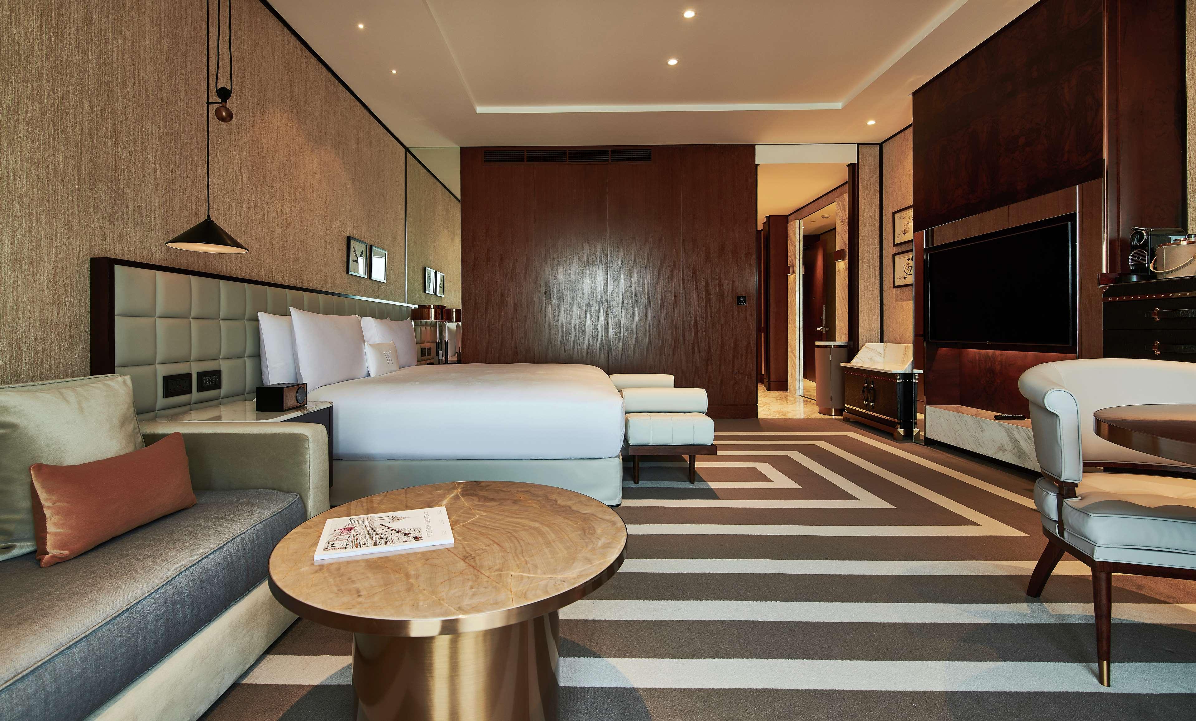 Room Premier King Bed